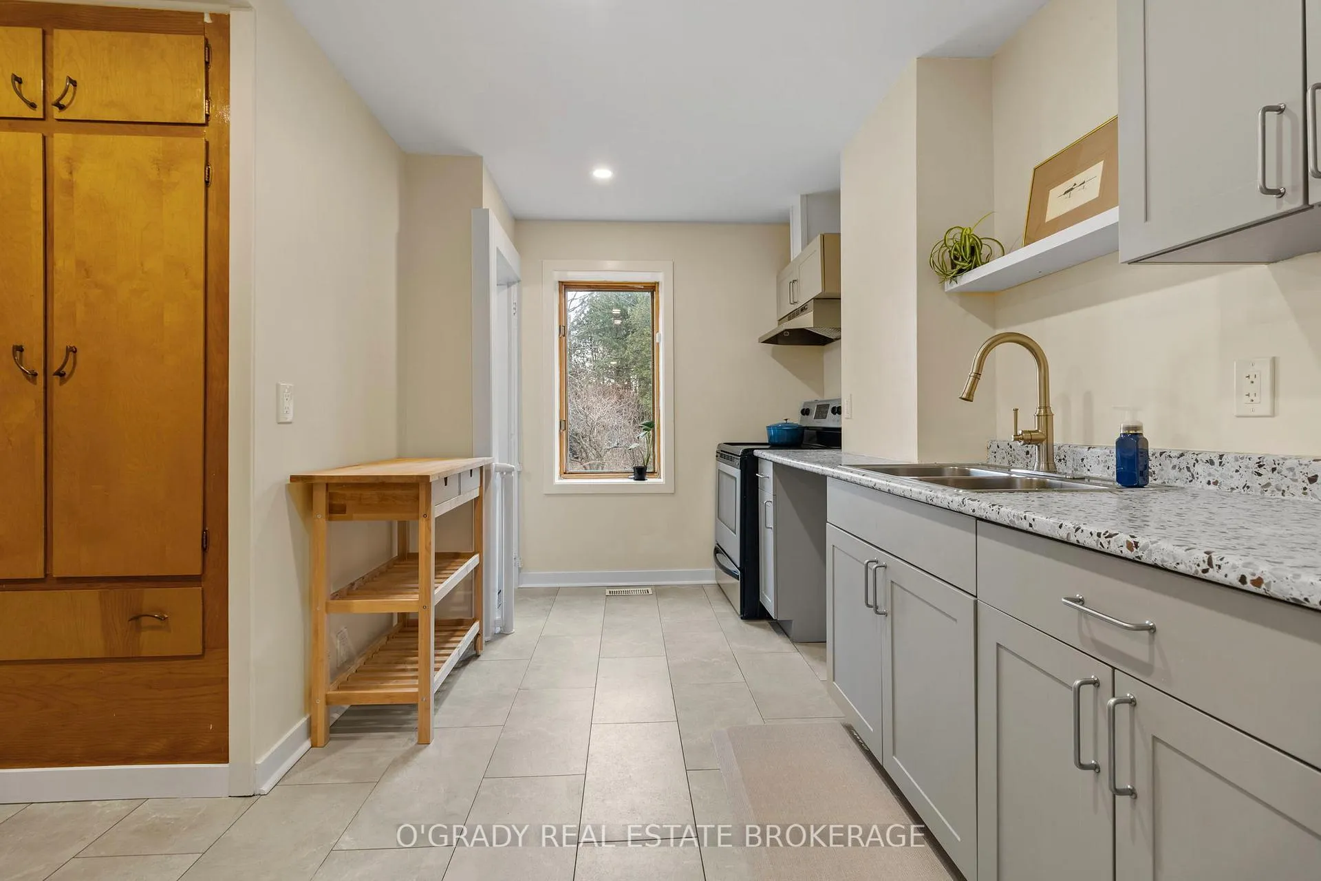Photo 24 of 26 Brouse Drive E, South Dundas, Iroquois — HOMEH