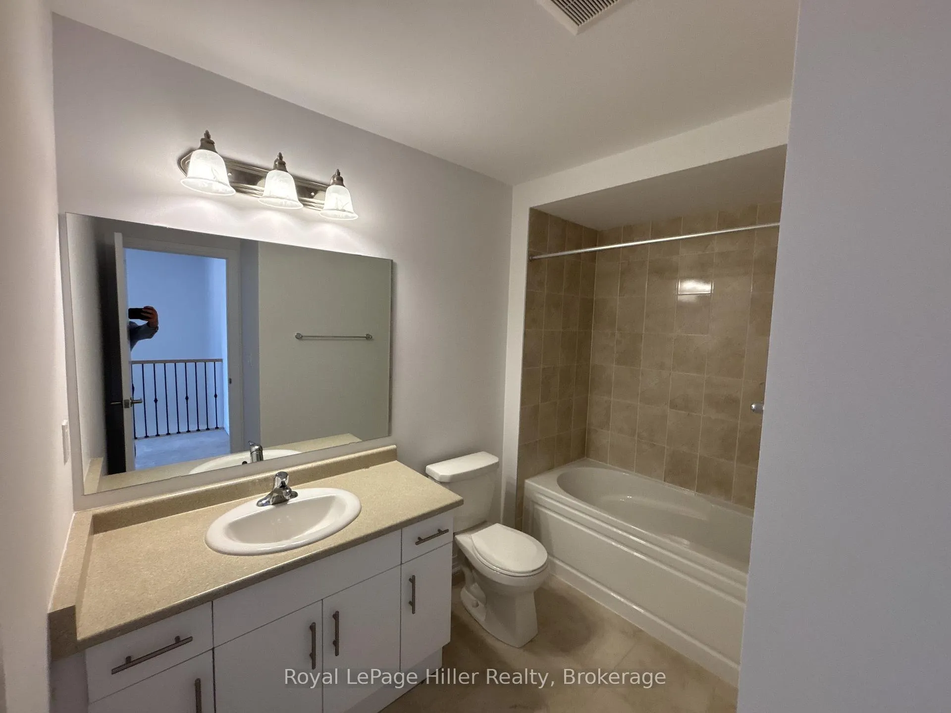 Photo 18 of 105 Manuel Street, Stratford — HOMEH
