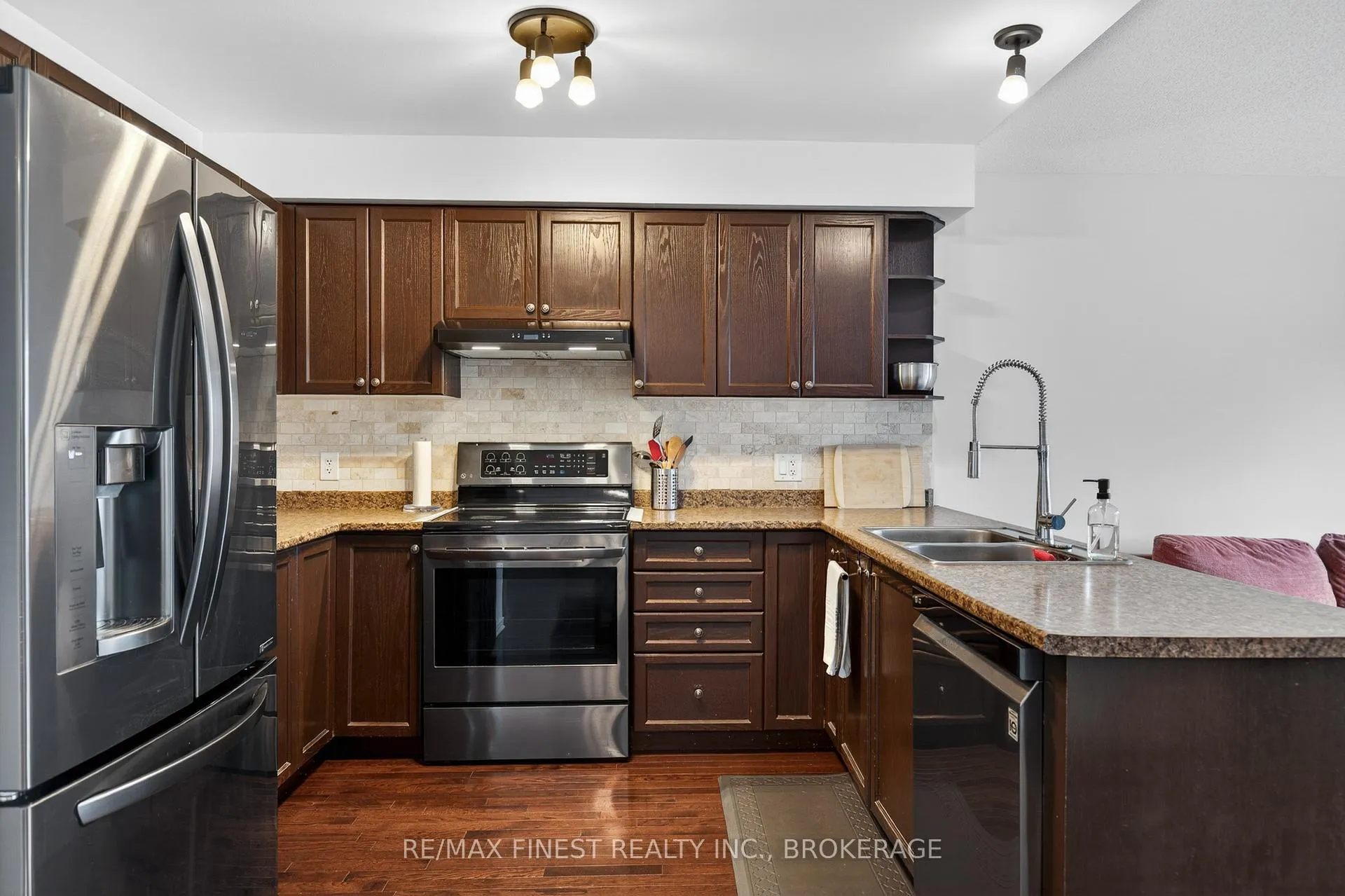 Photo 18 of 608 Walters Street, Kingston, Kingston East (Incl Barret Crt) — HOMEH