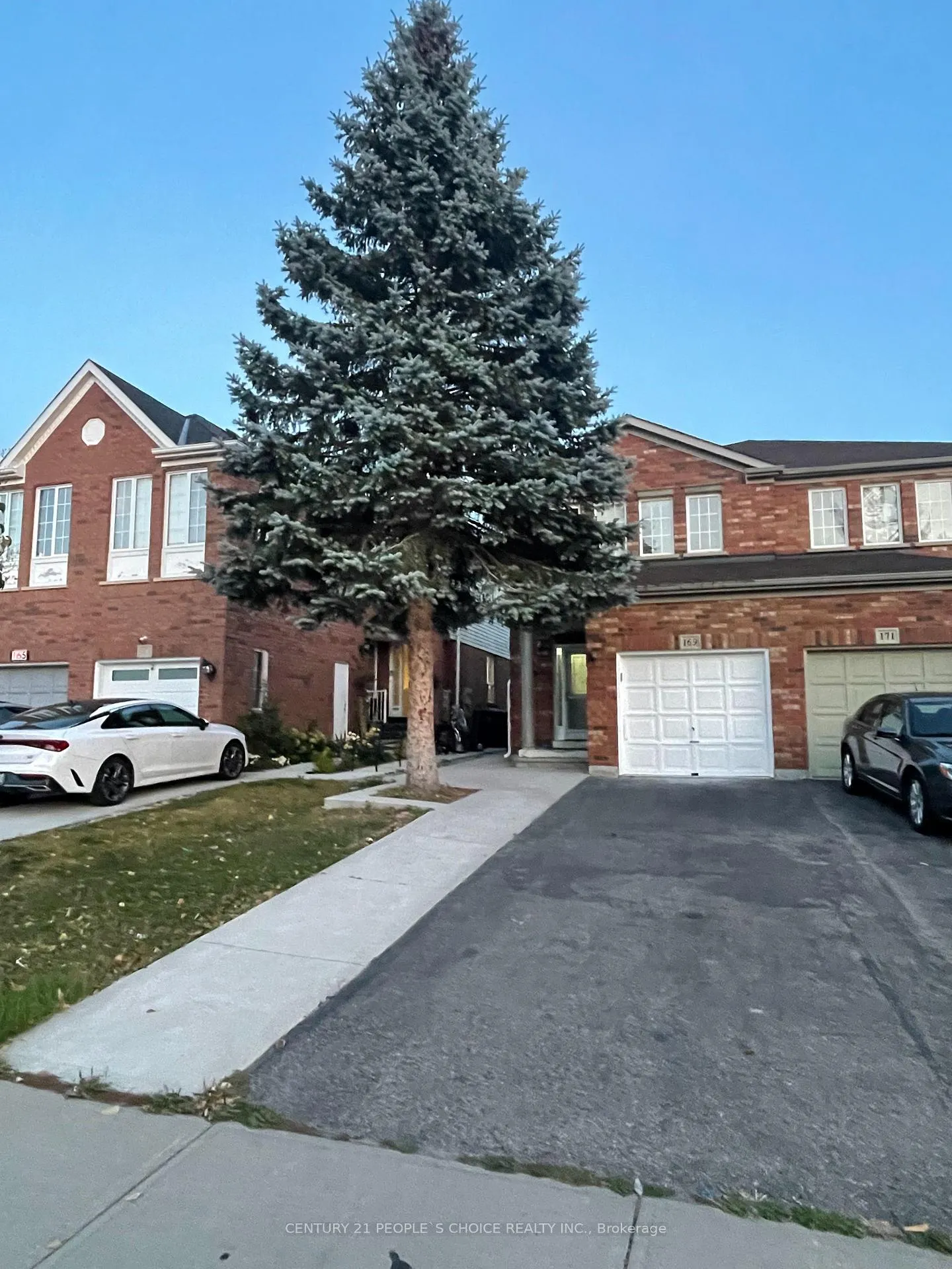Photo 2 of Unit Upper, 169 Willow Park Drive, Brampton, Sandringham-Wellington — HOMEH