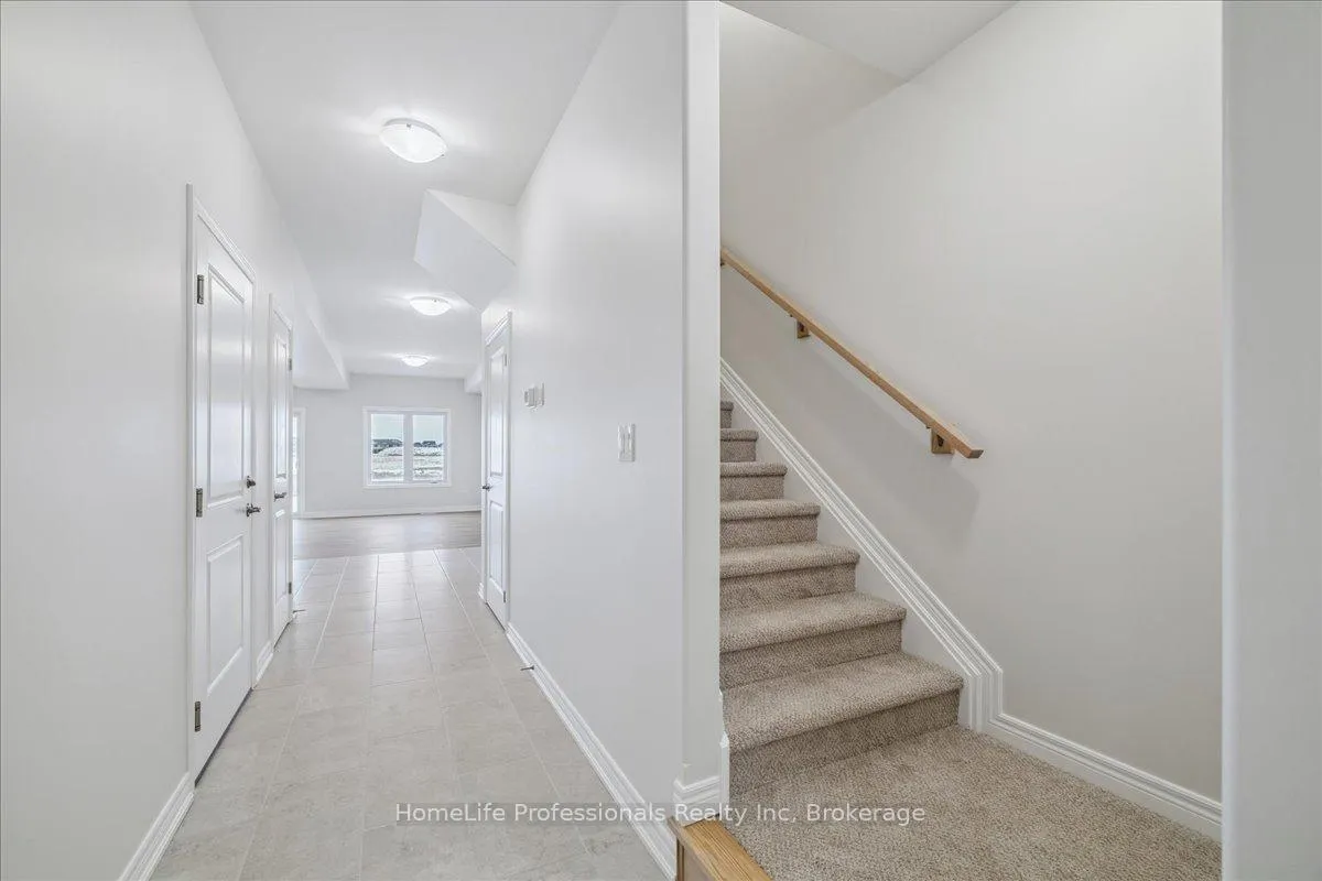 Photo 9 of 95 Elvira Way, Thorold, Rolling Meadows — HOMEH