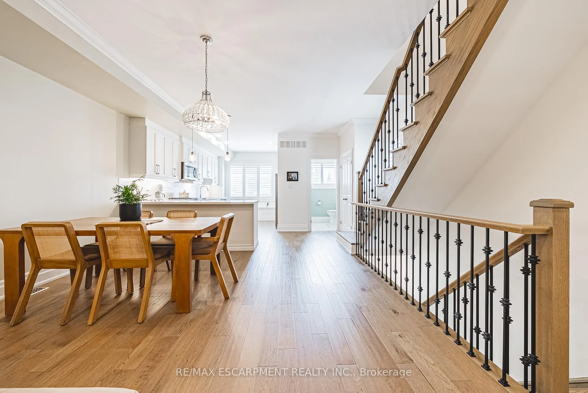 Photo 4 of Unit 6, 111 Wilson Street E, Hamilton, Ancaster — HOMEH