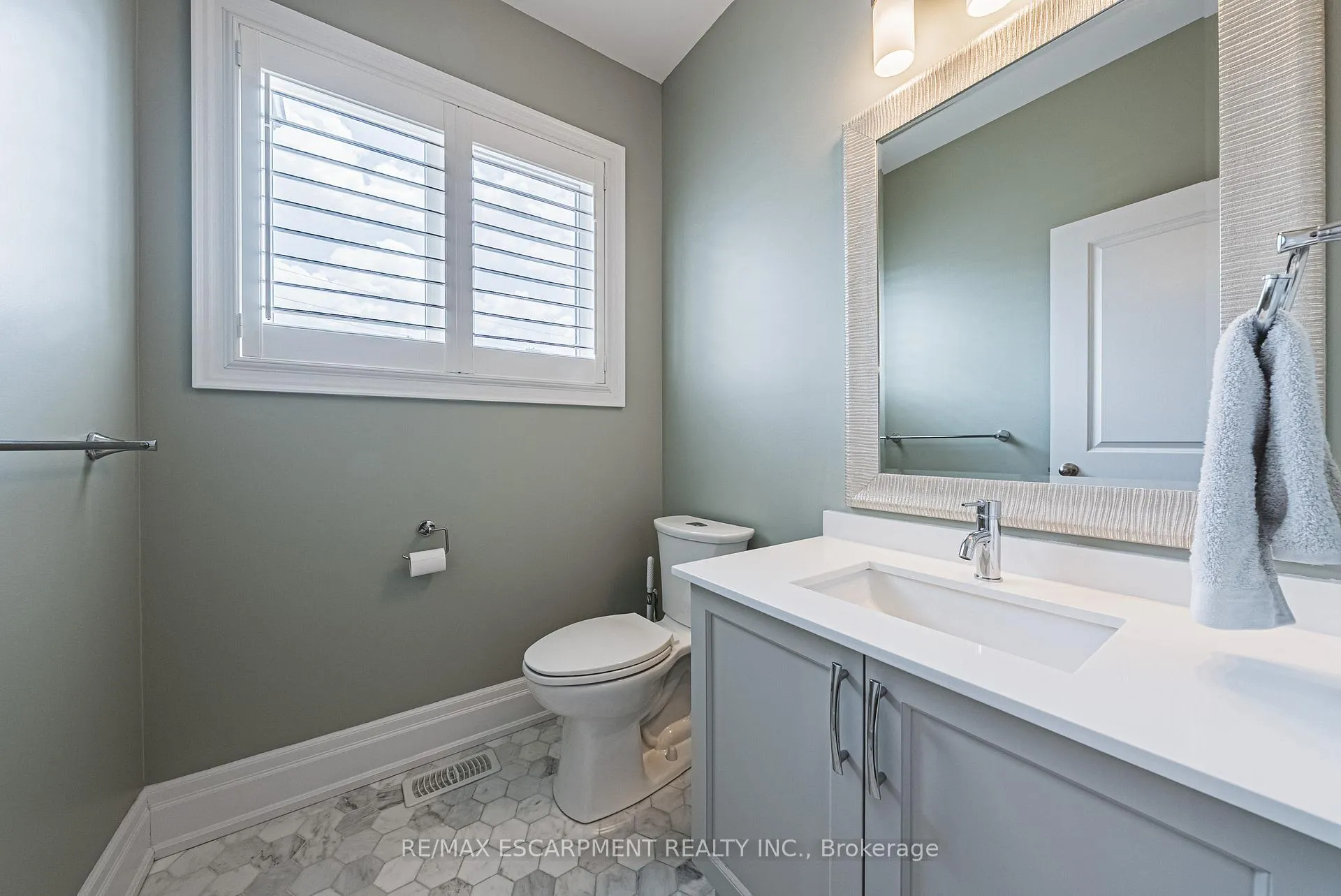 Photo 12 of Unit 6, 111 Wilson Street E, Hamilton, Ancaster — HOMEH