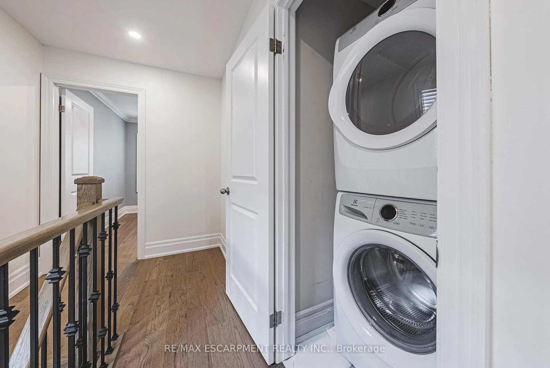 Photo 25 of Unit 6, 111 Wilson Street E, Hamilton, Ancaster — HOMEH