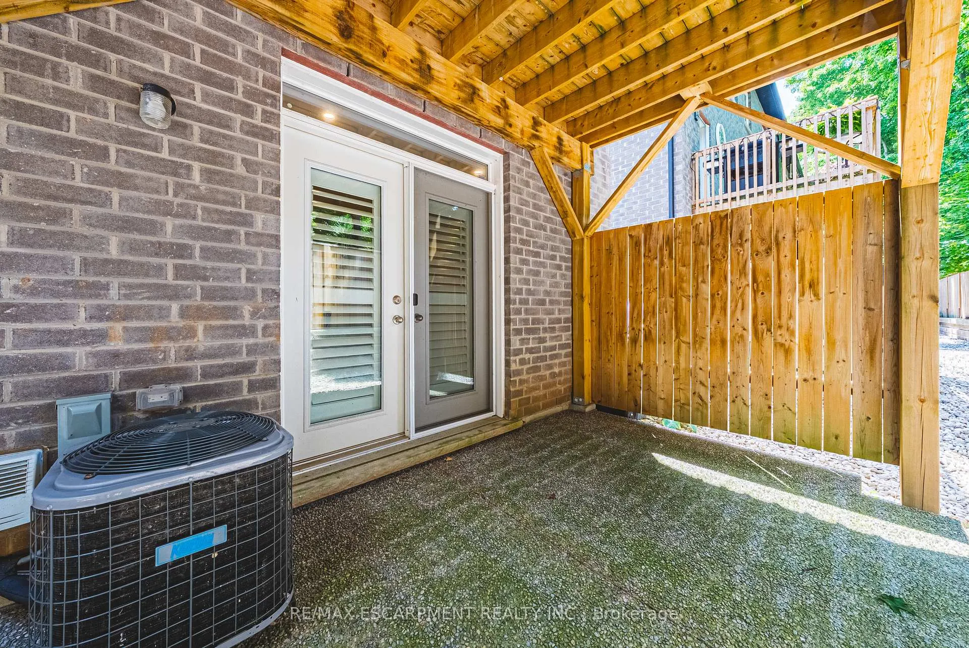 Photo 33 of Unit 6, 111 Wilson Street E, Hamilton, Ancaster — HOMEH