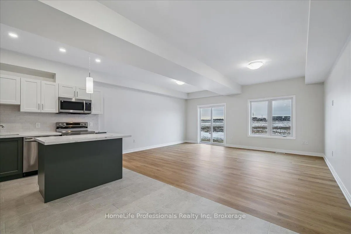 Photo 10 of 105 Elvira Way, Thorold, Rolling Meadows — HOMEH