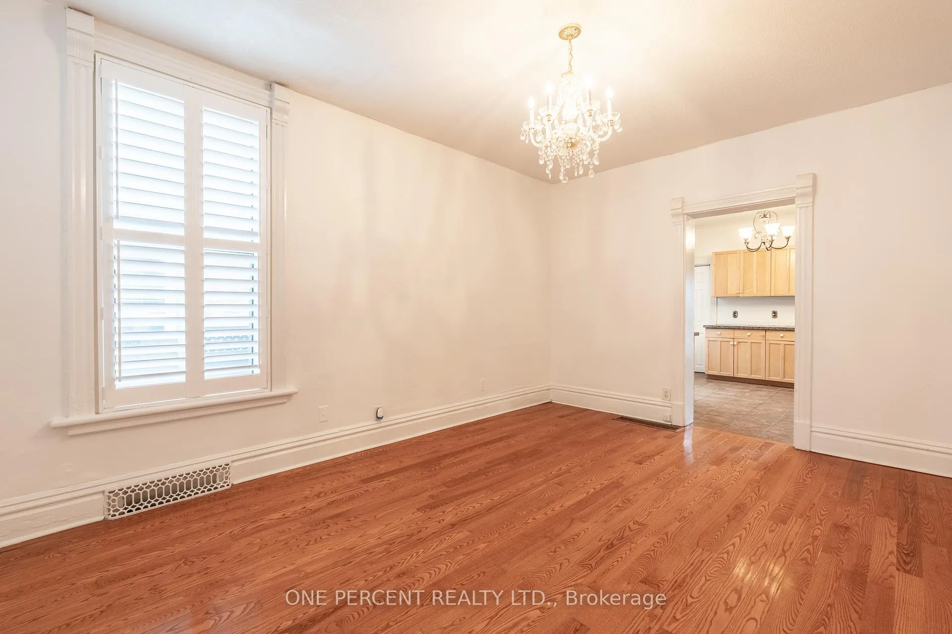 Photo 10 of 198 Bay Street N, Hamilton, Central — HOMEH