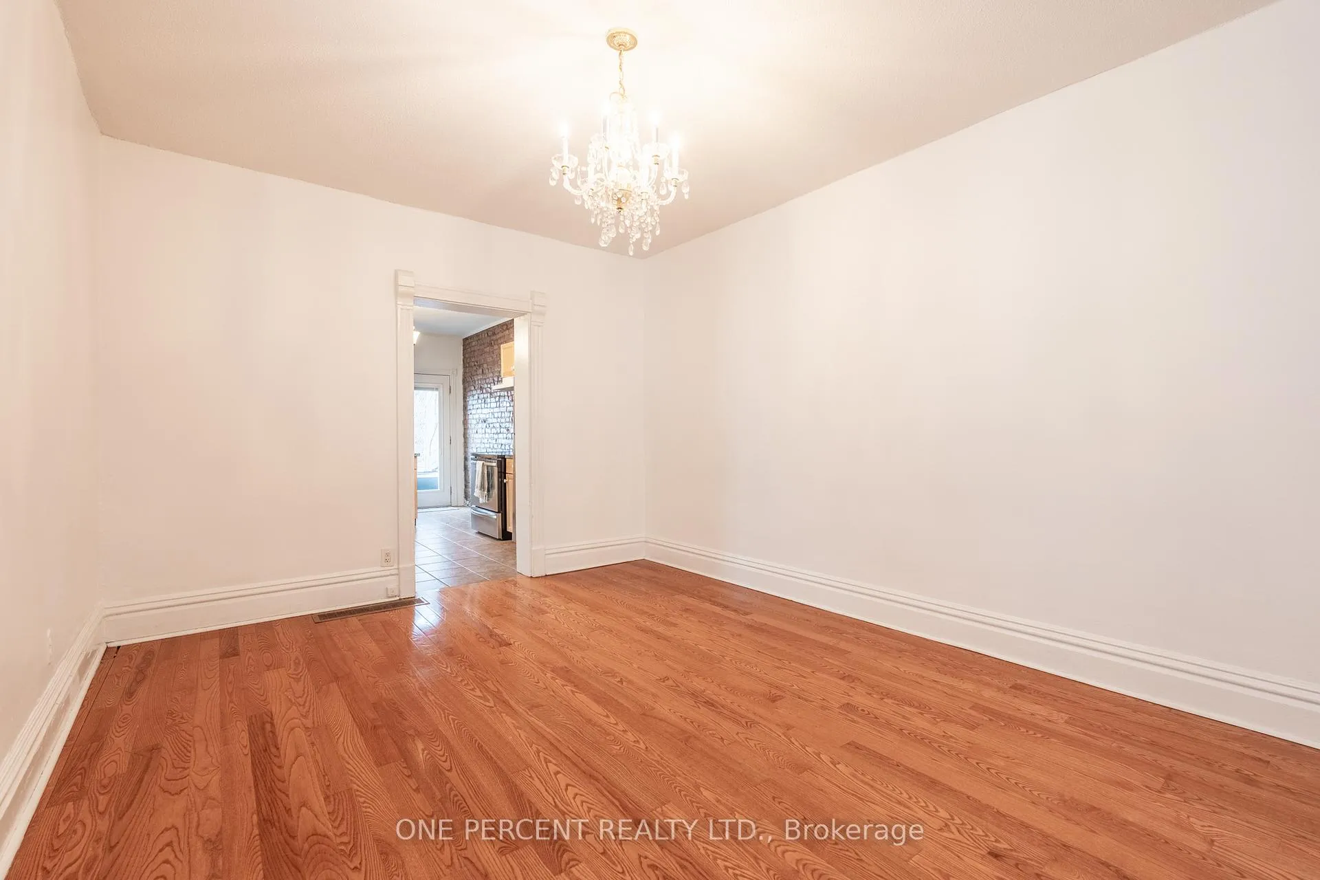 Photo 11 of 198 Bay Street N, Hamilton, Central — HOMEH