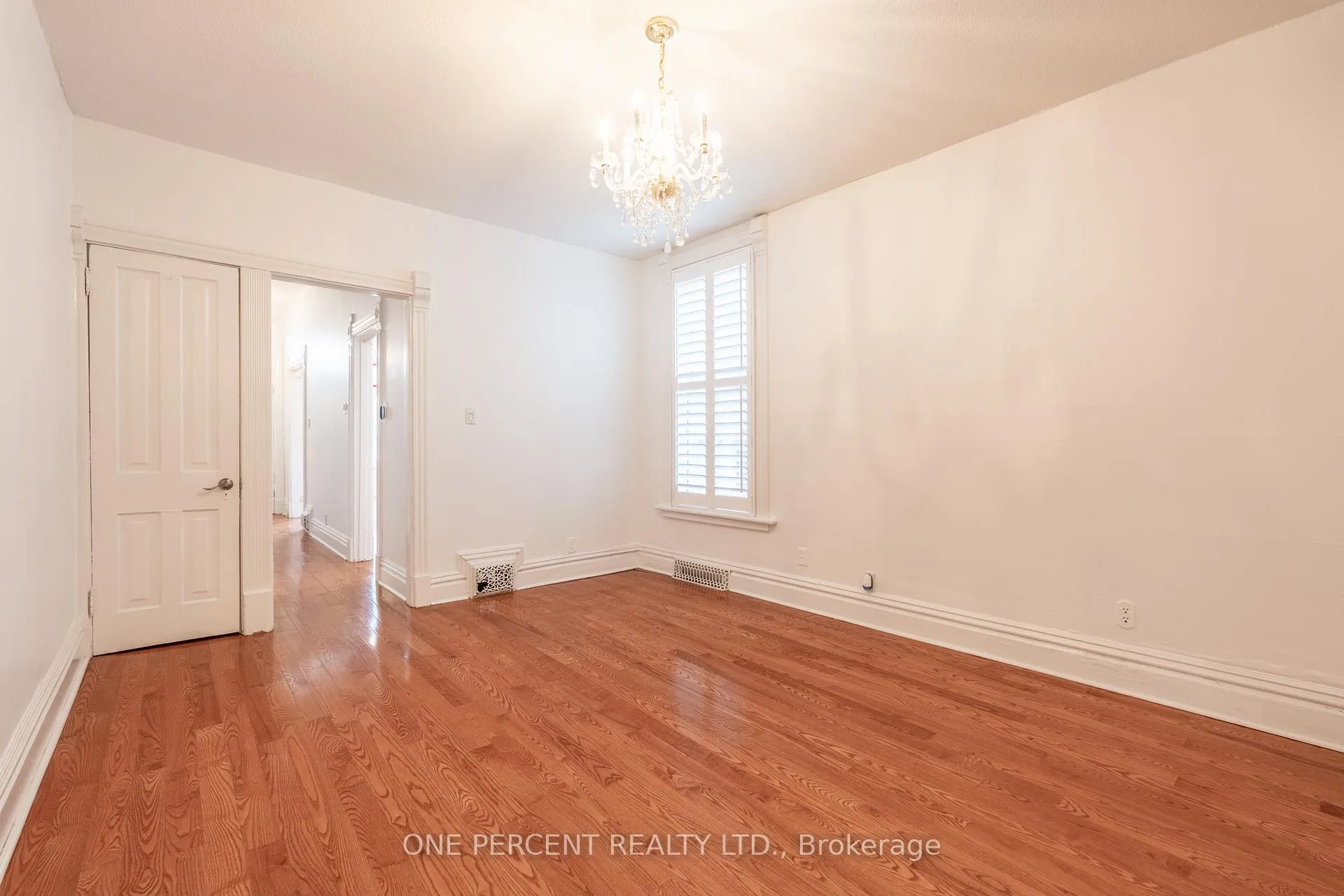 Photo 12 of 198 Bay Street N, Hamilton, Central — HOMEH