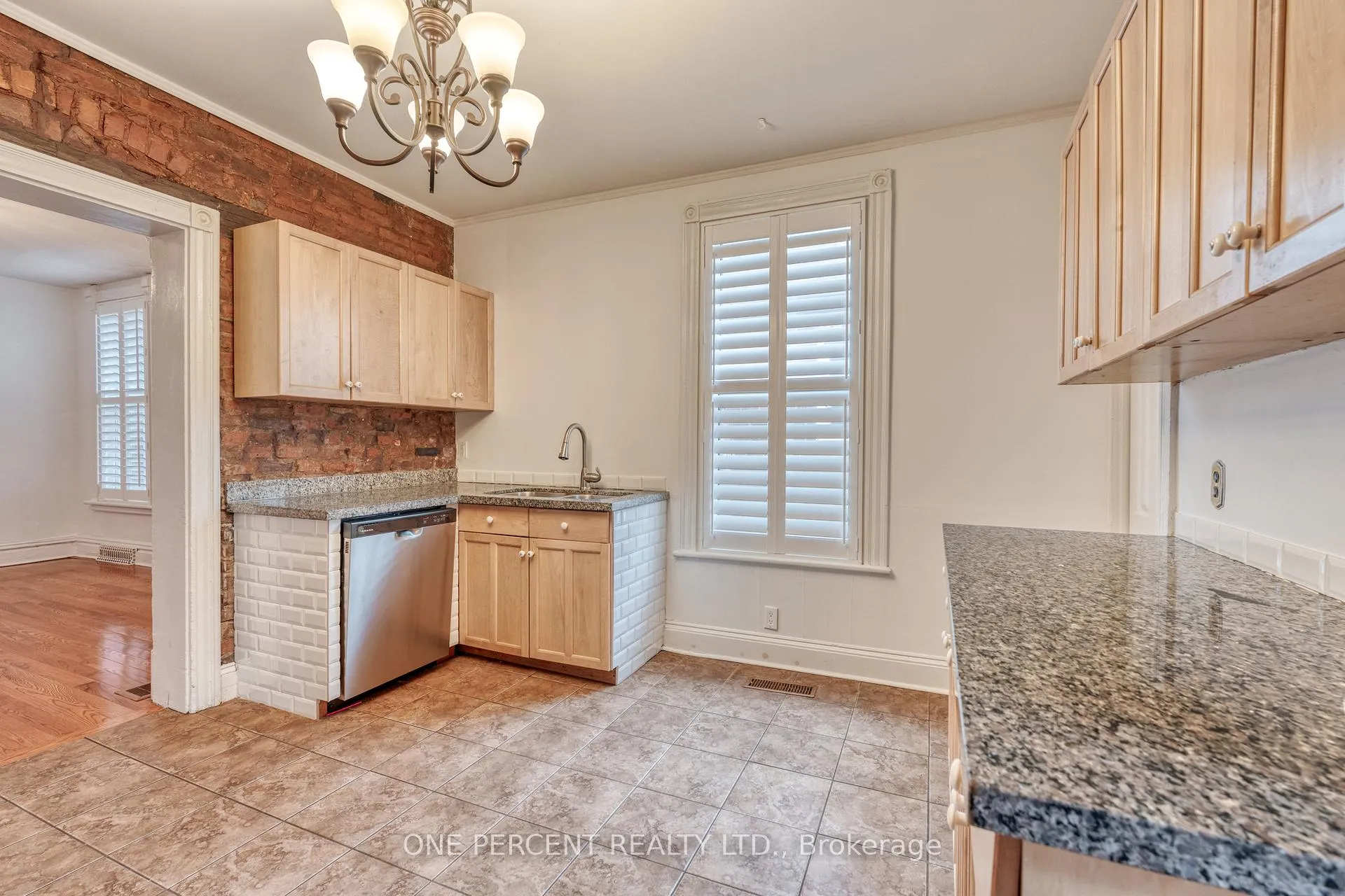 Photo 17 of 198 Bay Street N, Hamilton, Central — HOMEH