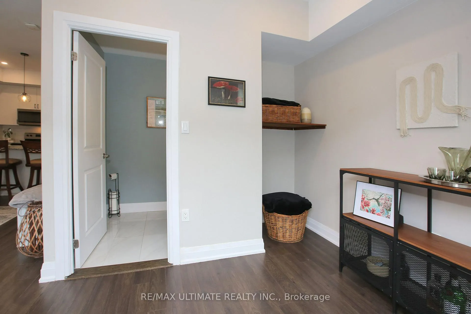 Photo 13 of Unit E403, 52 Coles Avenue, Vaughan, Vaughan Grove — HOMEH