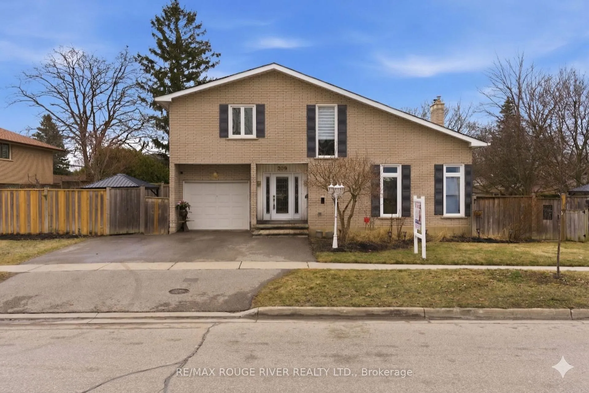 Photo 1 of 209 Darcy Street, Oshawa, Centennial — HOMEH