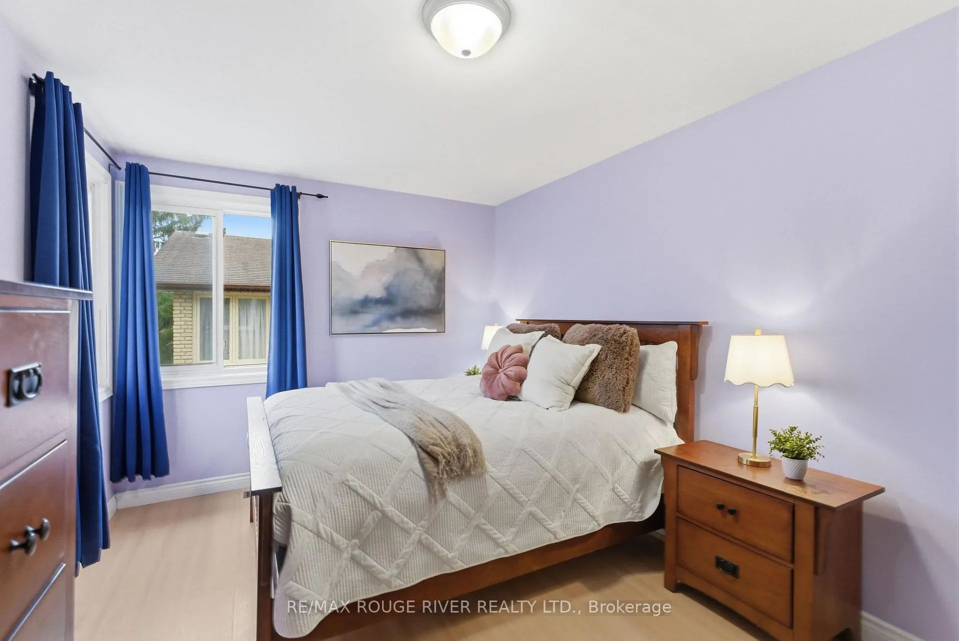 Photo 18 of 209 Darcy Street, Oshawa, Centennial — HOMEH