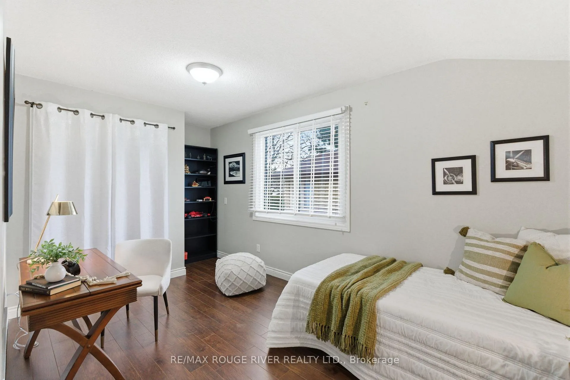 Photo 25 of 209 Darcy Street, Oshawa, Centennial — HOMEH
