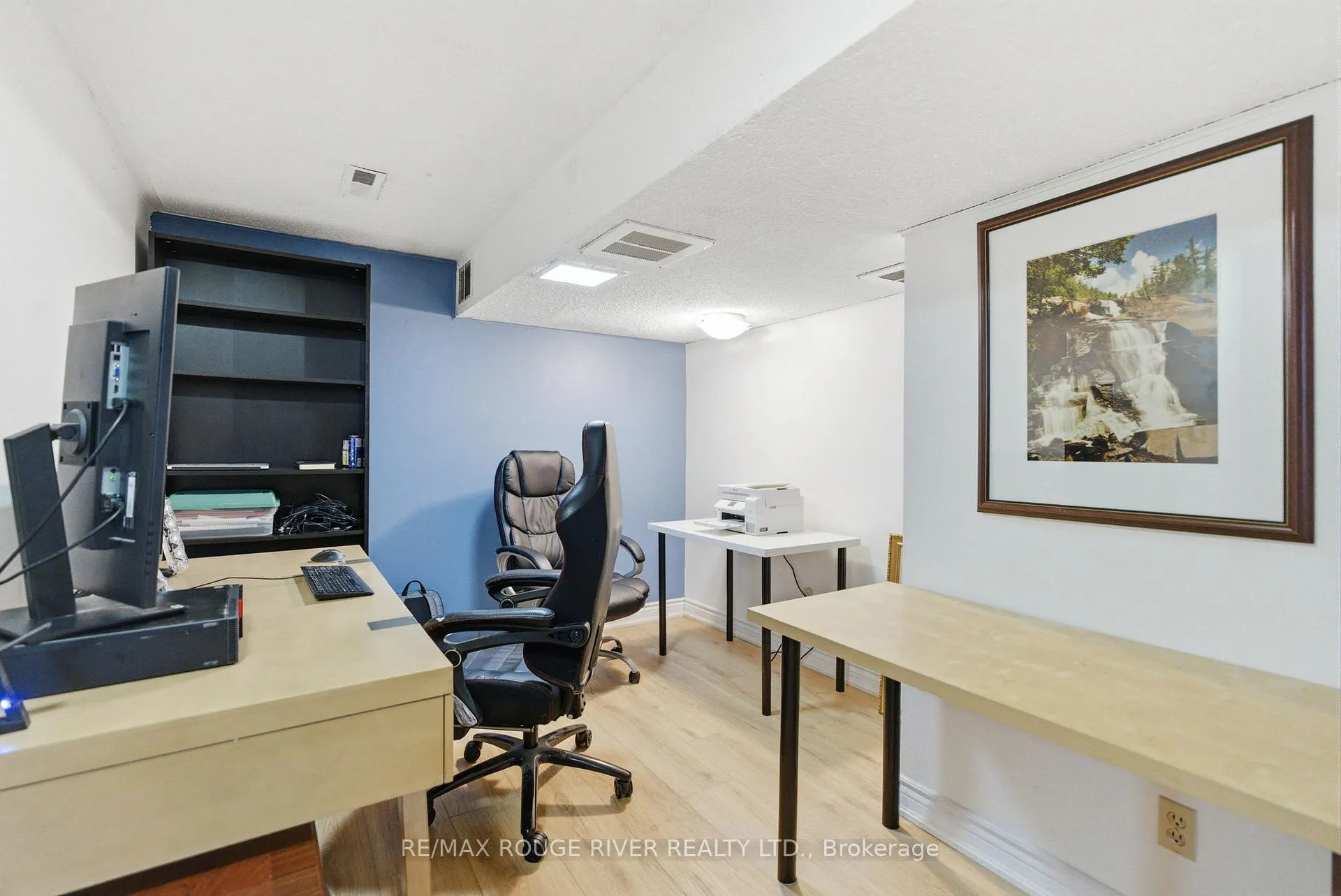Photo 31 of 209 Darcy Street, Oshawa, Centennial — HOMEH