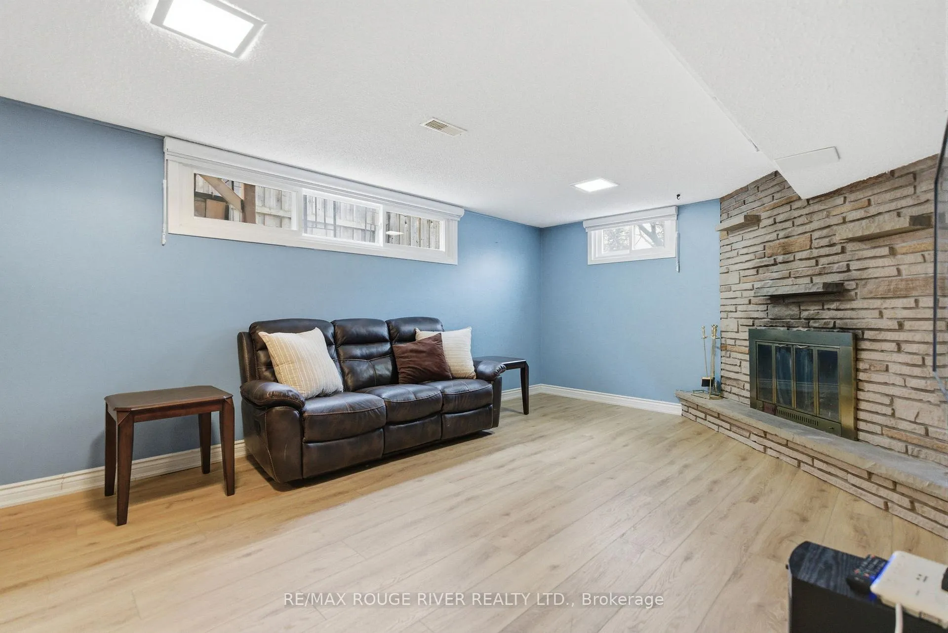 Photo 32 of 209 Darcy Street, Oshawa, Centennial — HOMEH