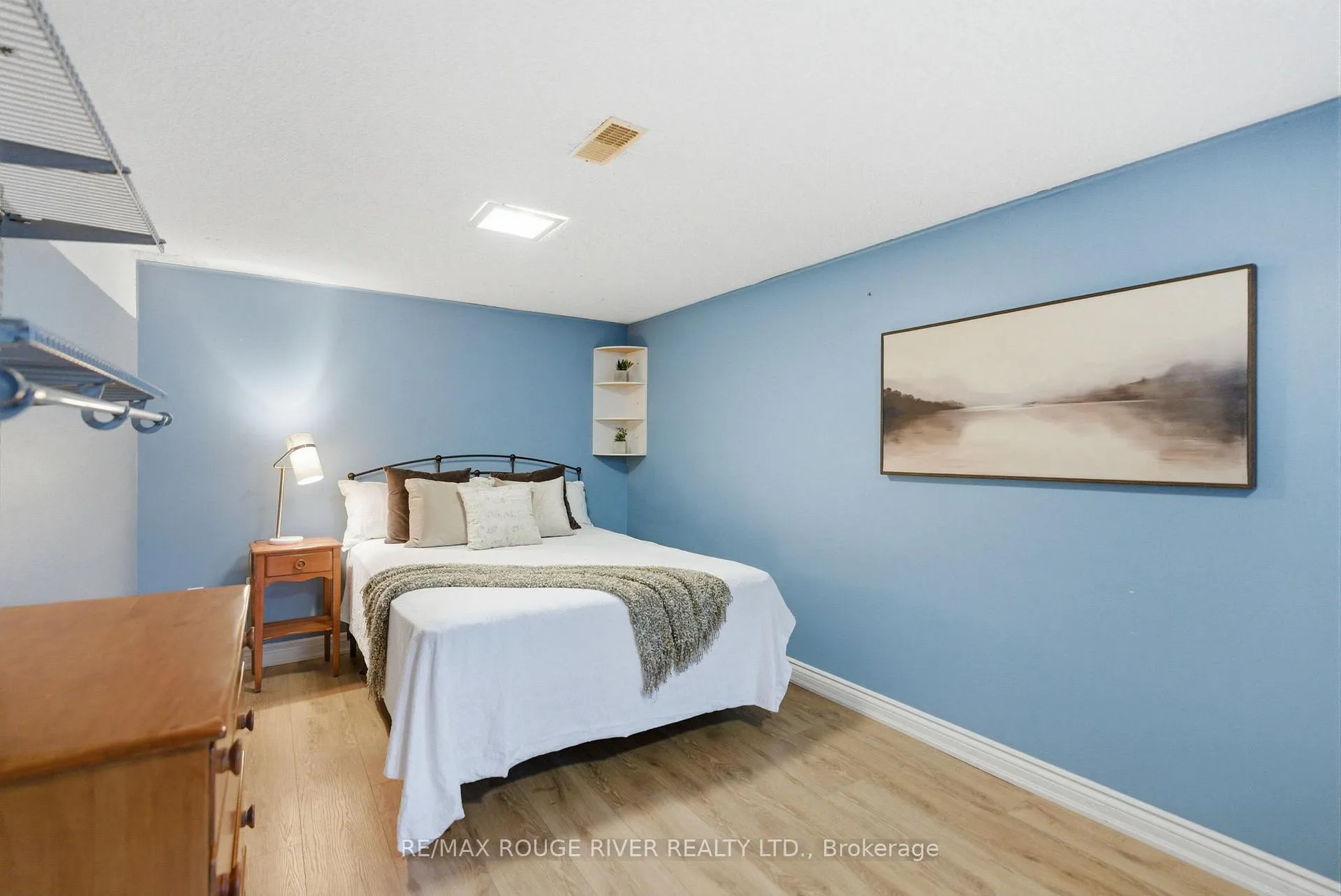Photo 35 of 209 Darcy Street, Oshawa, Centennial — HOMEH