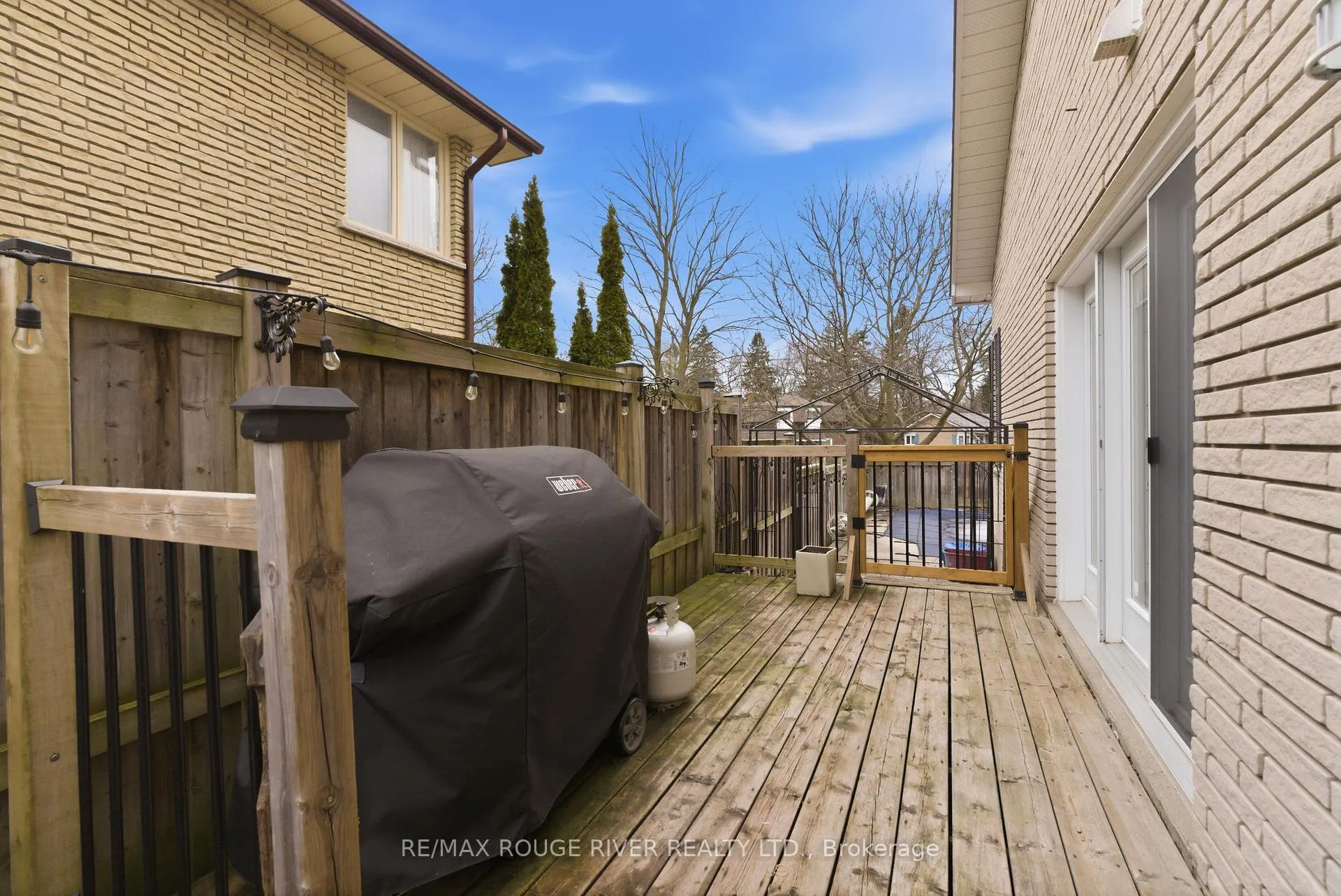 Photo 37 of 209 Darcy Street, Oshawa, Centennial — HOMEH