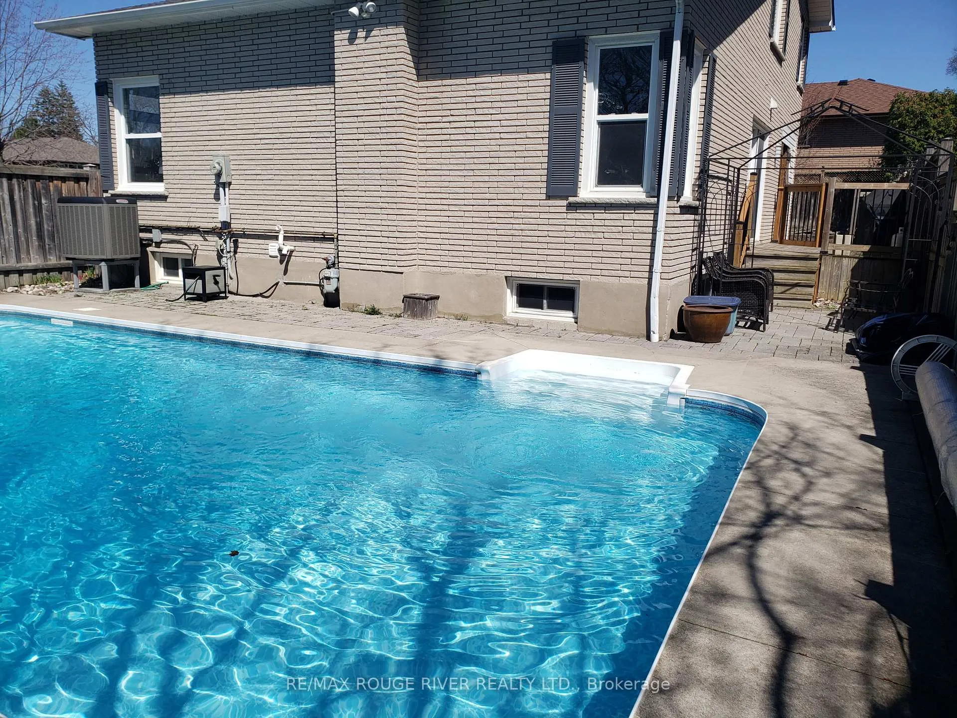 Photo 42 of 209 Darcy Street, Oshawa, Centennial — HOMEH