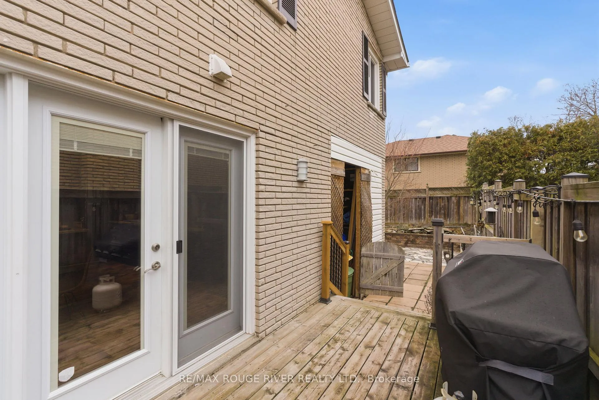 Photo 43 of 209 Darcy Street, Oshawa, Centennial — HOMEH
