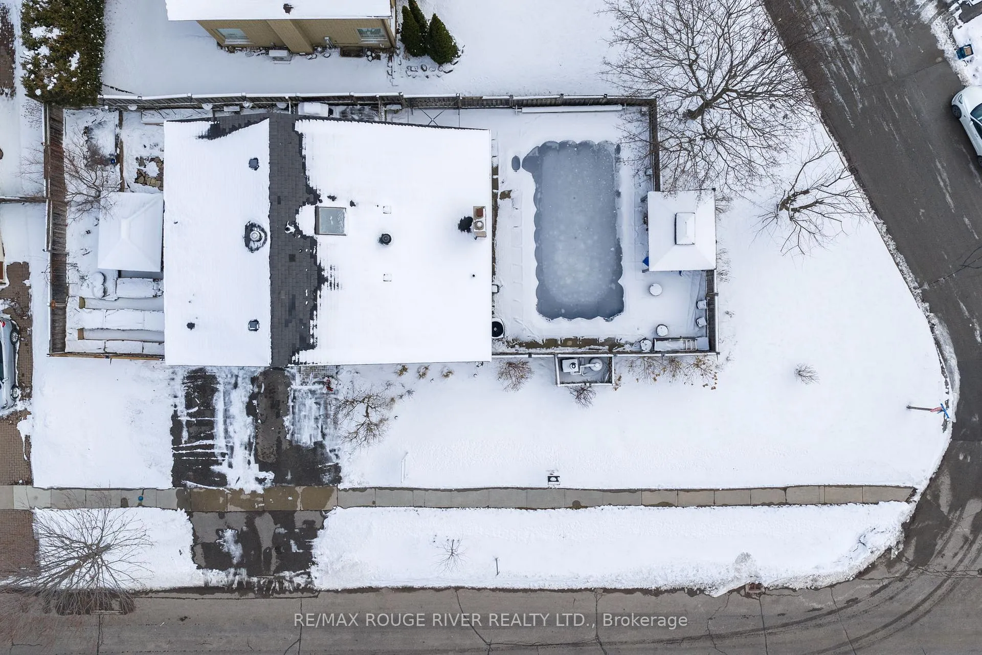 Photo 47 of 209 Darcy Street, Oshawa, Centennial — HOMEH
