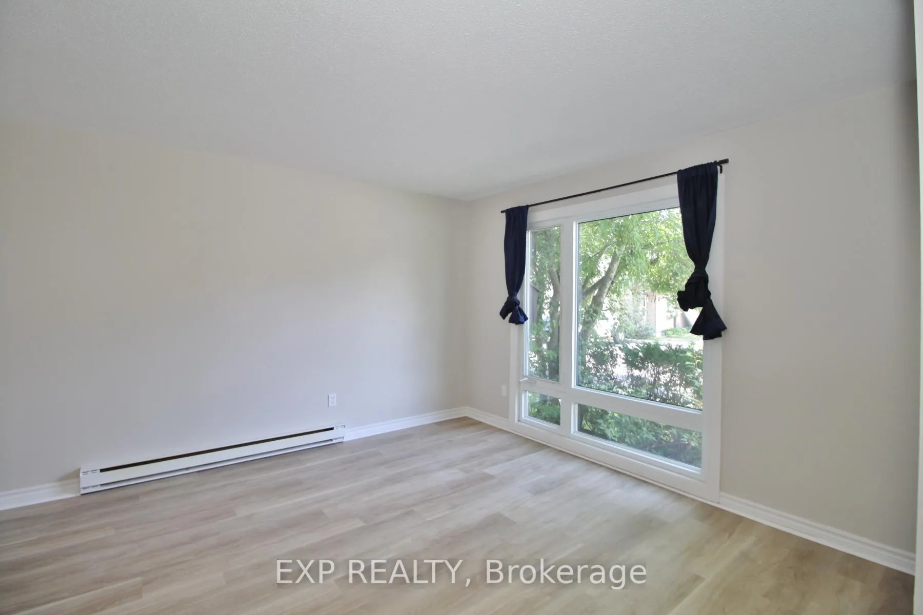 Photo 4 of Unit 52, 3691 Albion Road, Ottawa, Sawmill Creek/Timbermill — HOMEH