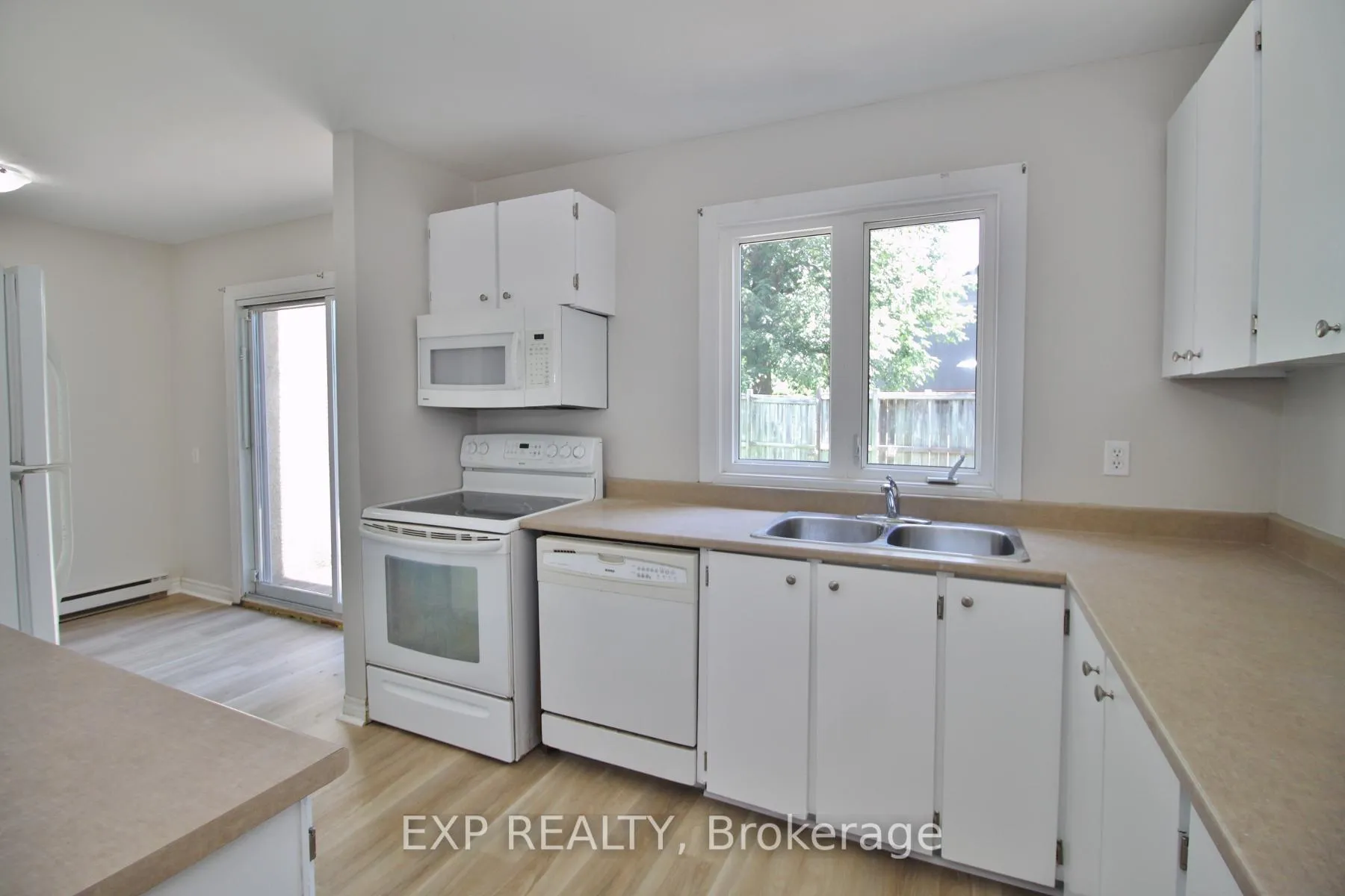 Photo 10 of Unit 52, 3691 Albion Road, Ottawa, Sawmill Creek/Timbermill — HOMEH