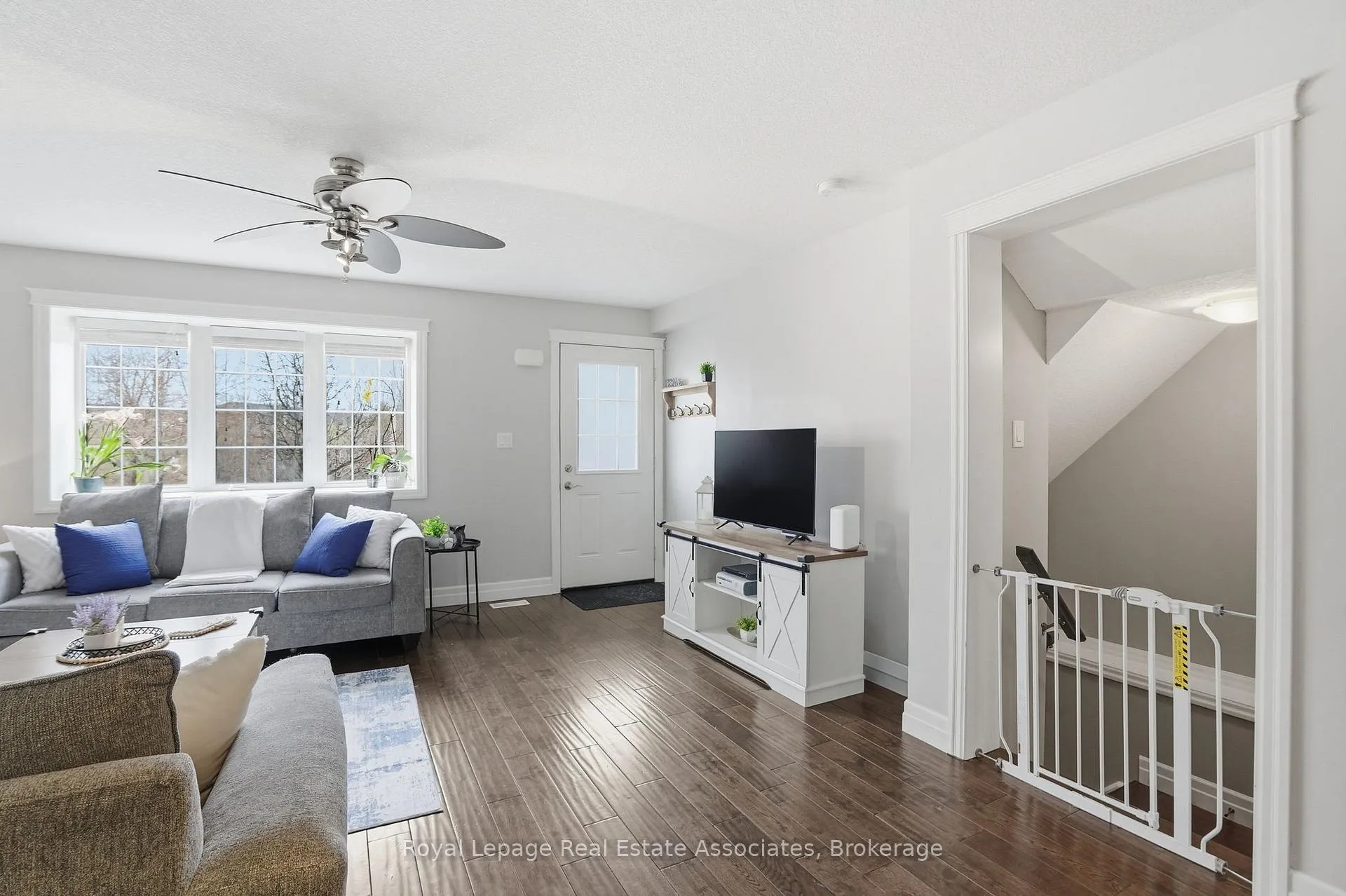 Photo 5 of Unit 16, 275 Old Huron Road, Kitchener — HOMEH