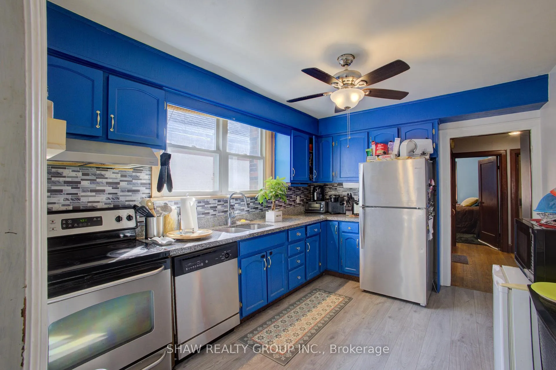 Photo 3 of 34 Barons Avenue S, Hamilton, Bartonville — HOMEH
