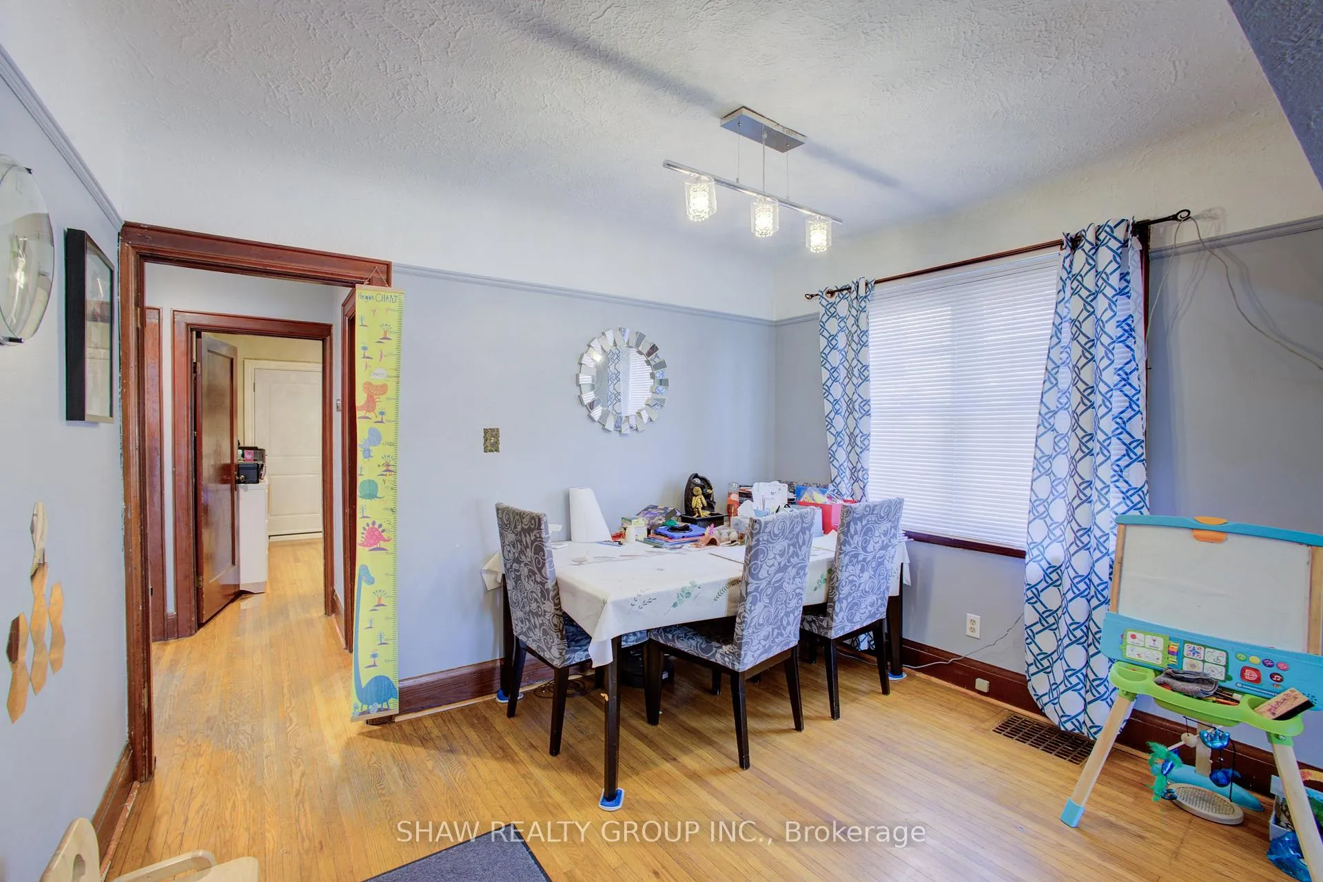 Photo 11 of 34 Barons Avenue S, Hamilton, Bartonville — HOMEH