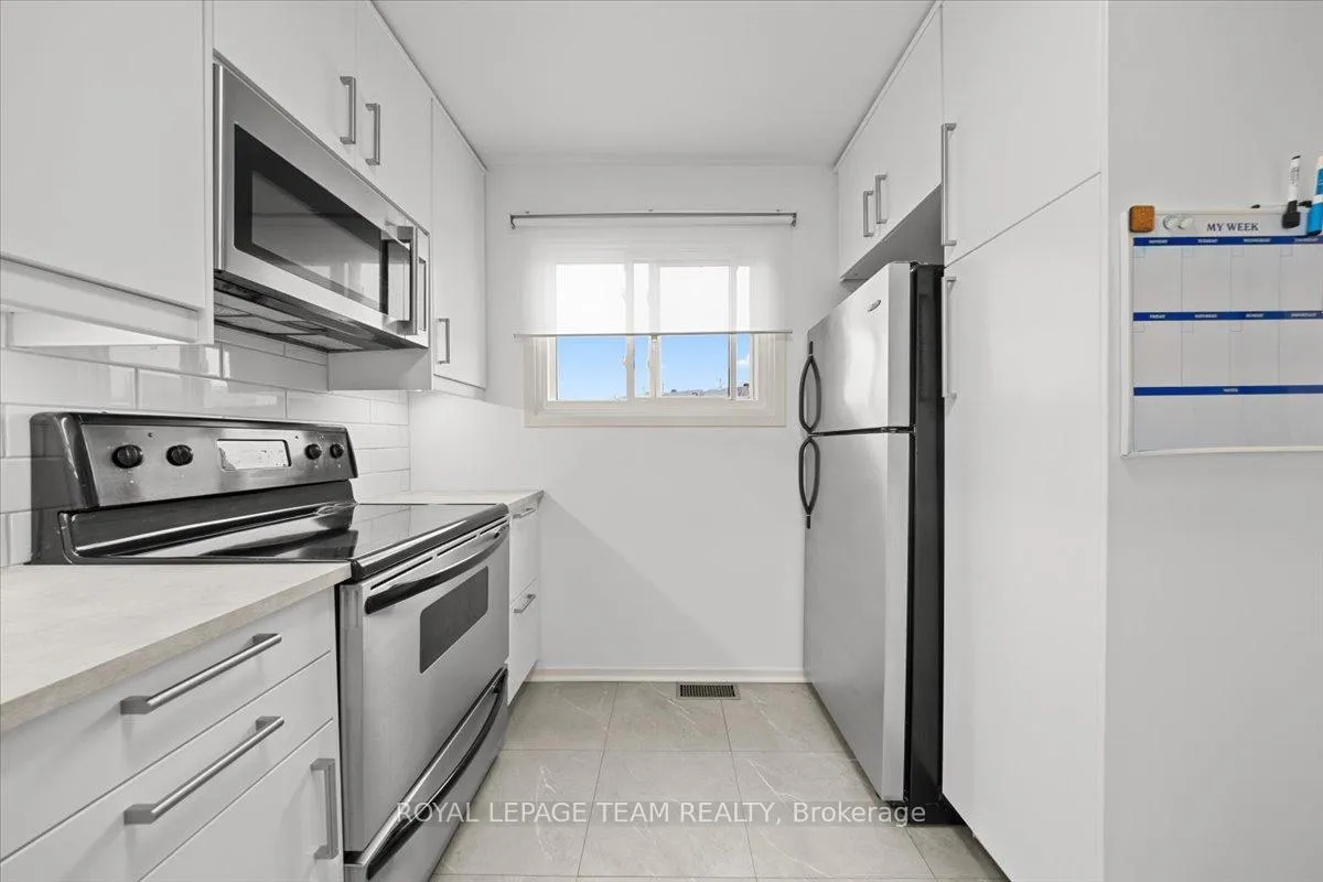 Photo 8 of Unit 40, 3230 Uplands Drive, Ottawa, Hunt Club — HOMEH