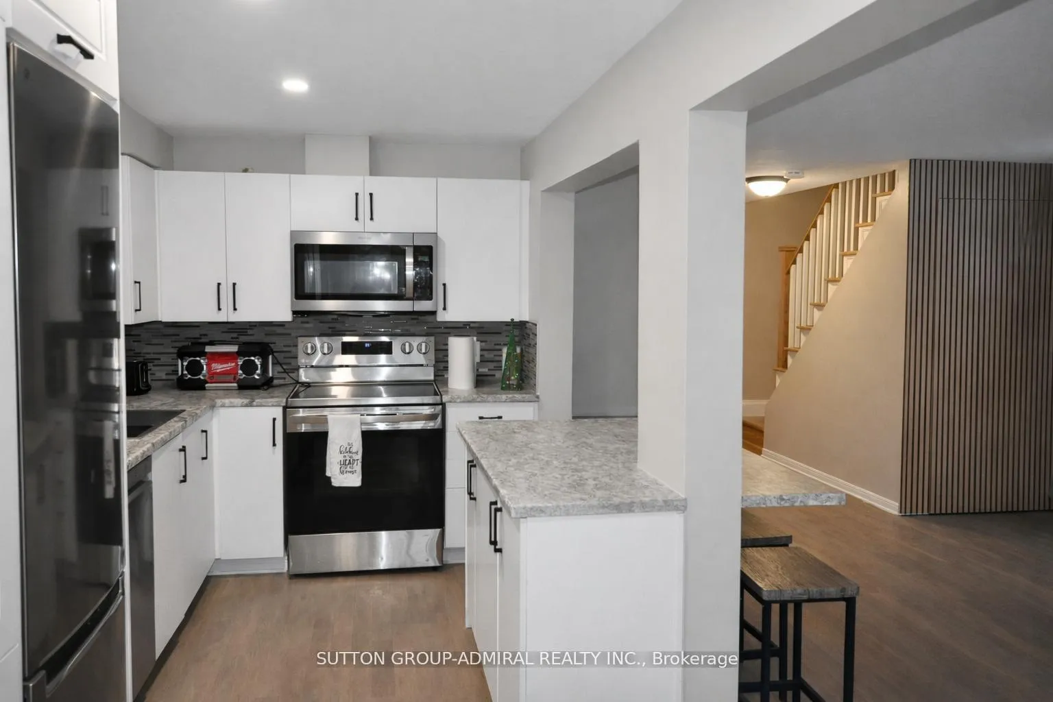 Photo 9 of 133 Columbia Road, Barrie, Holly — HOMEH