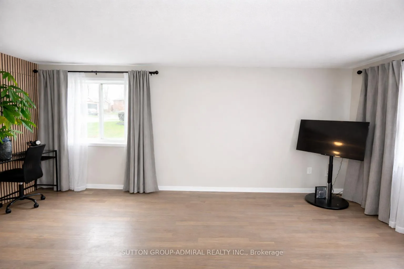 Photo 17 of 133 Columbia Road, Barrie, Holly — HOMEH