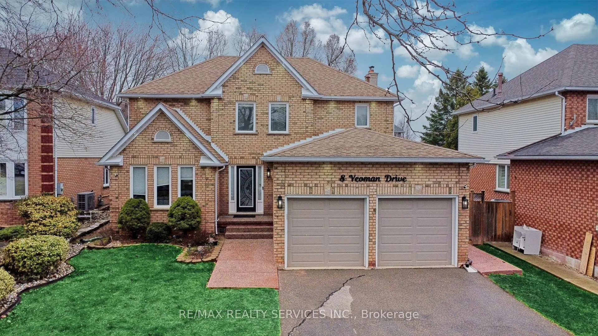 Front of 8 Yeoman Drive