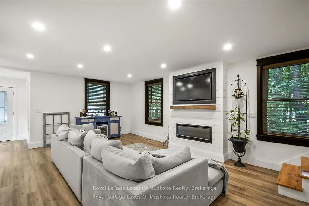 Photo 11 of 190 Maple Street, Bracebridge, Macaulay — HOMEH