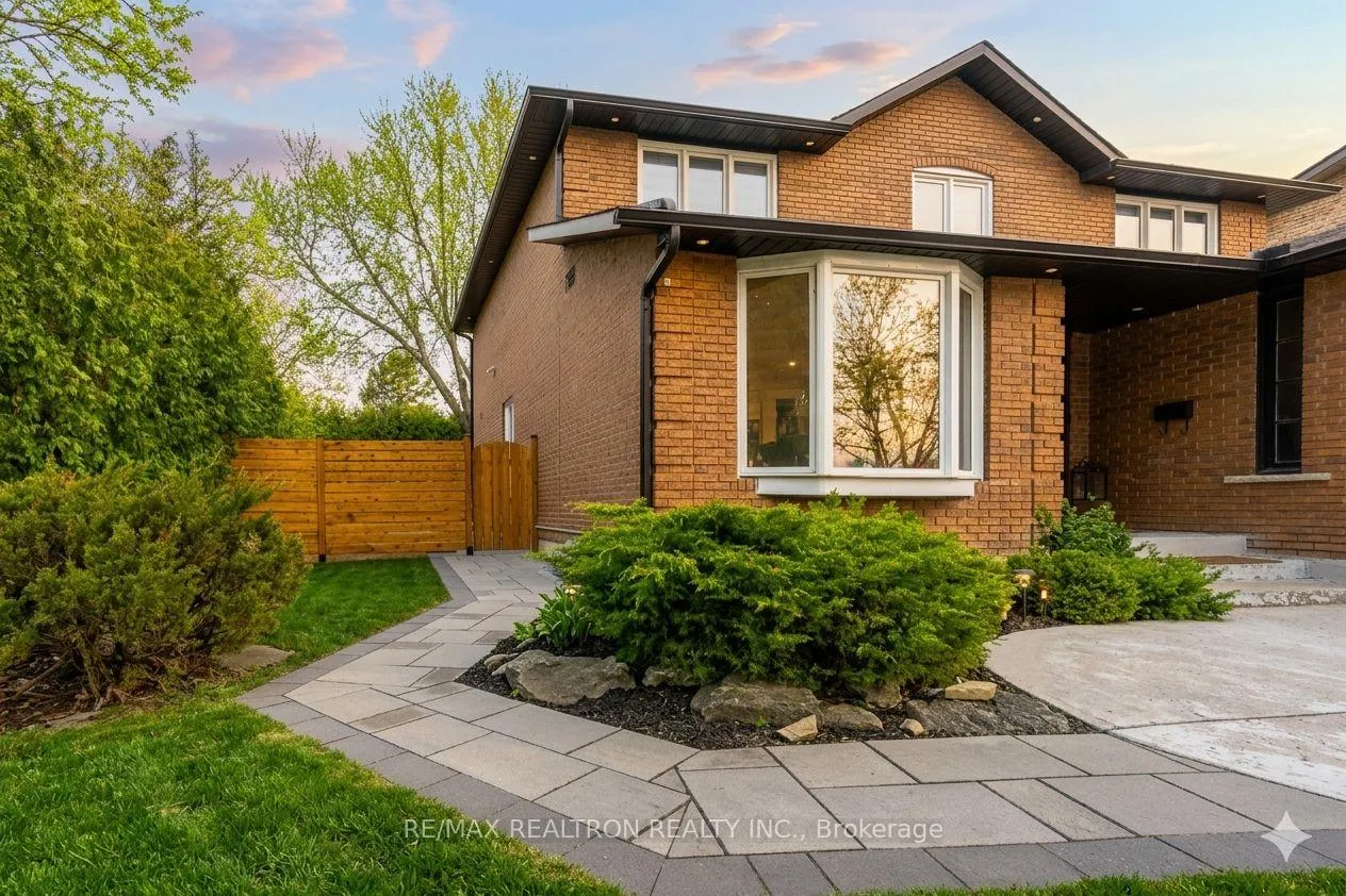 Front of 3 Evergreen Crescent