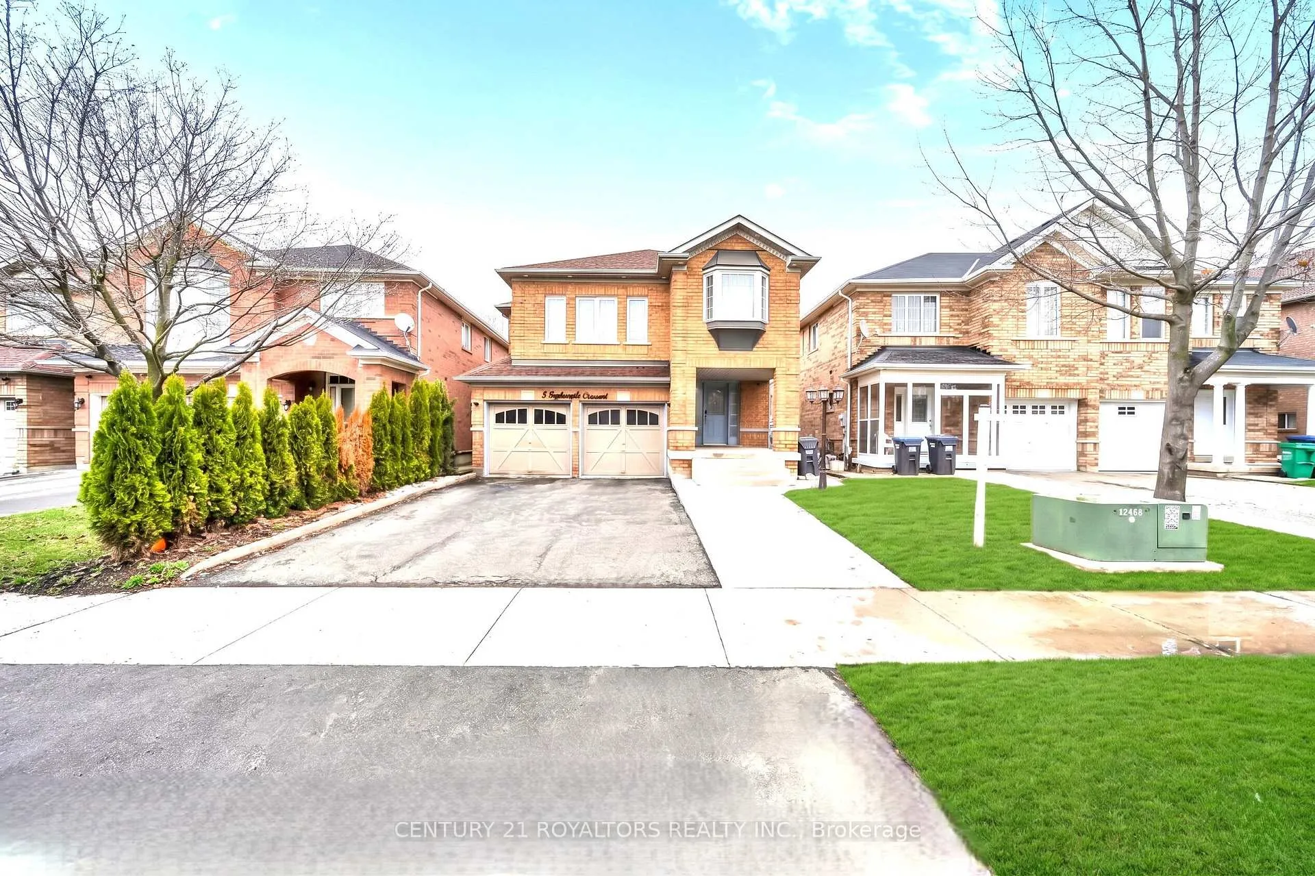 Photo 1 of 5 Farthingale Crescent, Brampton, Fletcher's Meadow — HOMEH