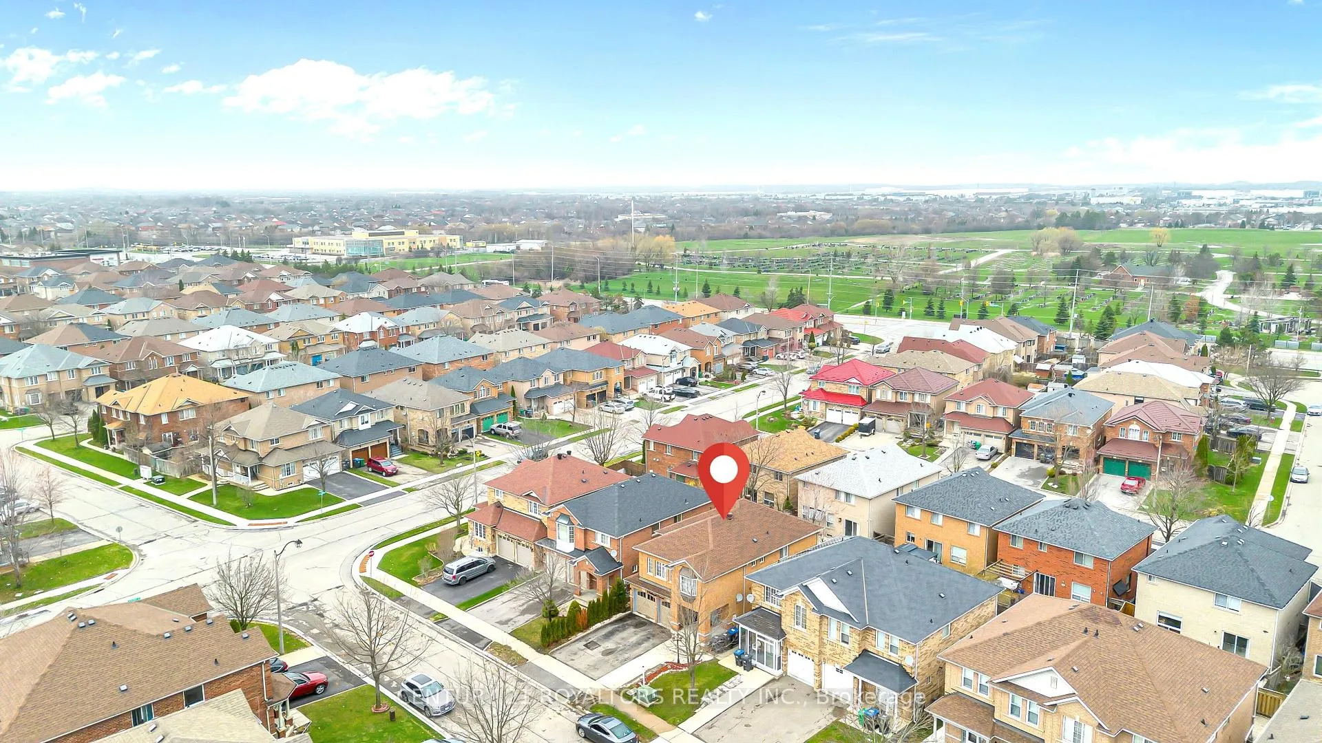 Photo 39 of 5 Farthingale Crescent, Brampton, Fletcher's Meadow — HOMEH