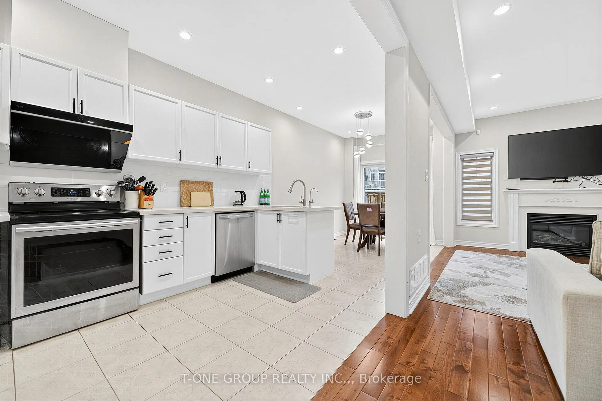 Photo 11 of 113 Fimco Crescent, Markham, Greensborough — HOMEH