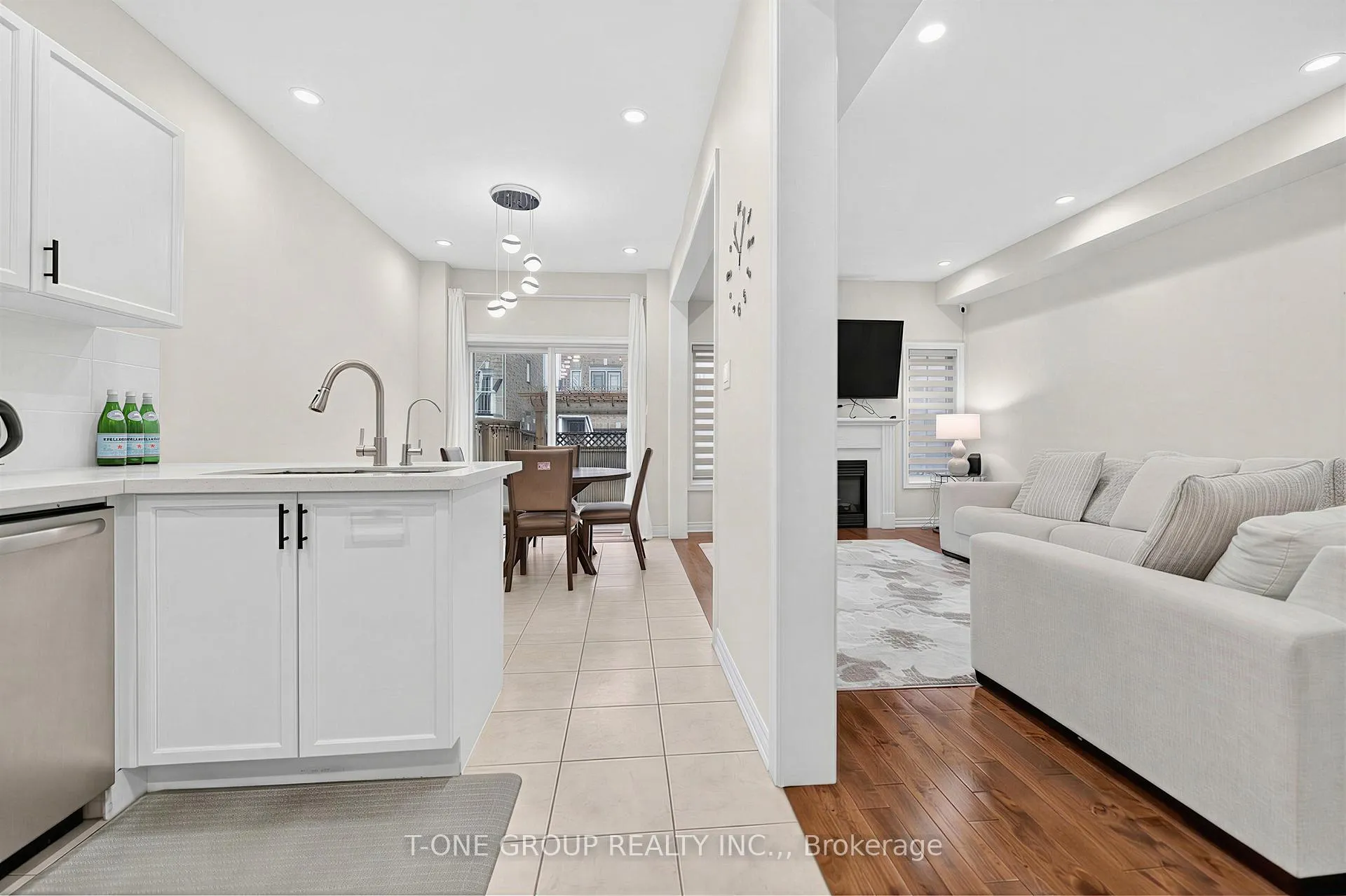 Photo 13 of 113 Fimco Crescent, Markham, Greensborough — HOMEH