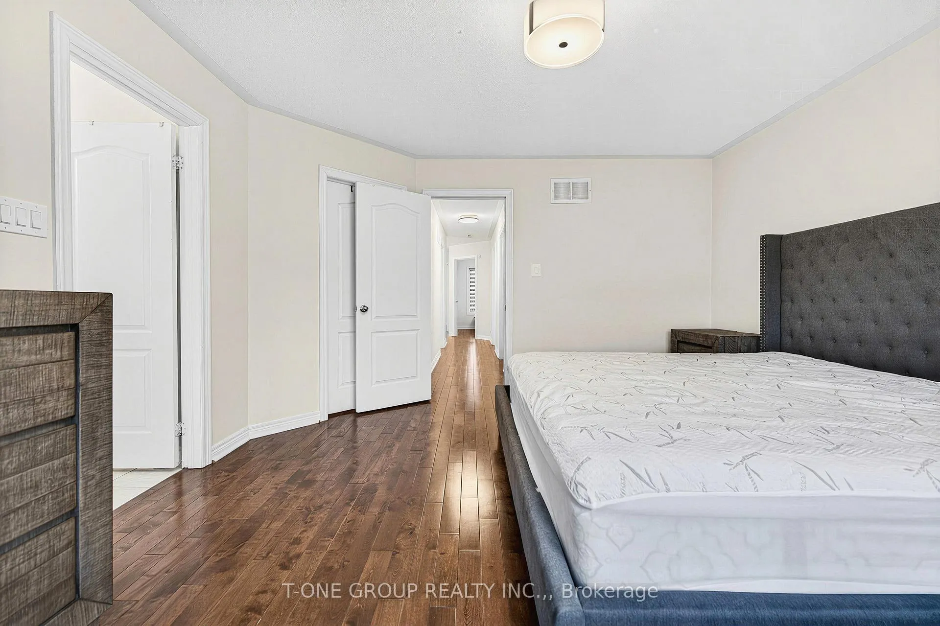 Photo 23 of 113 Fimco Crescent, Markham, Greensborough — HOMEH