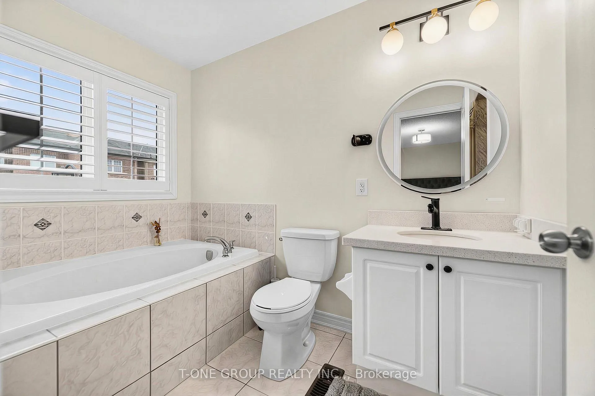 Photo 26 of 113 Fimco Crescent, Markham, Greensborough — HOMEH