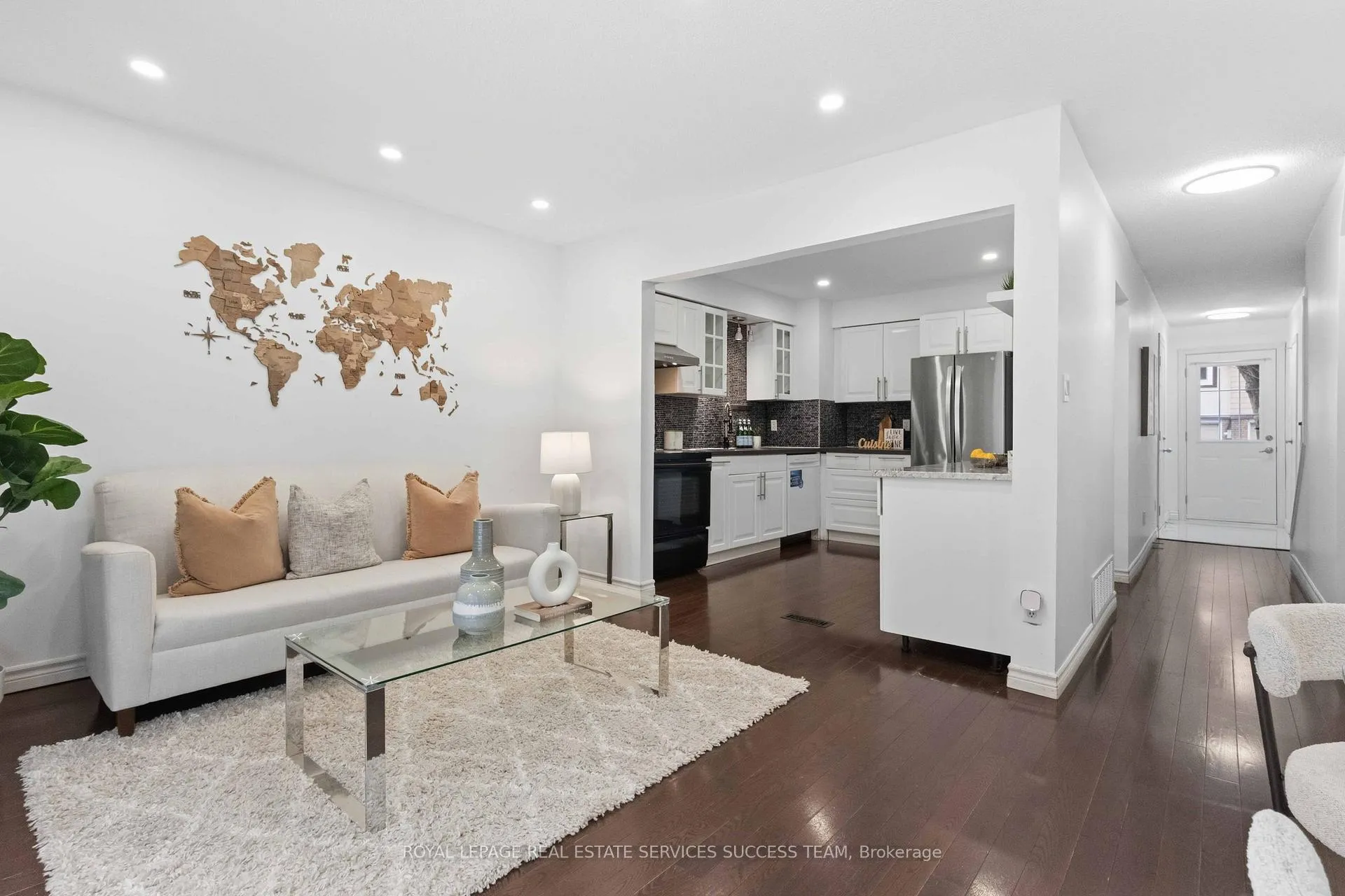 Photo 9 of 31 Thatcher's Mill Way, Markham, Bullock — HOMEH