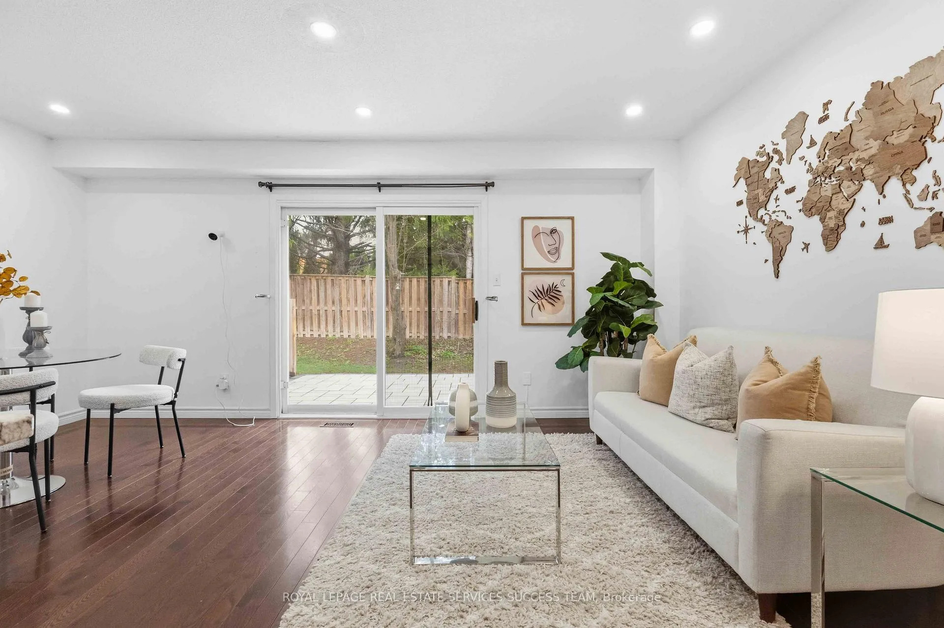 Photo 12 of 31 Thatcher's Mill Way, Markham, Bullock — HOMEH