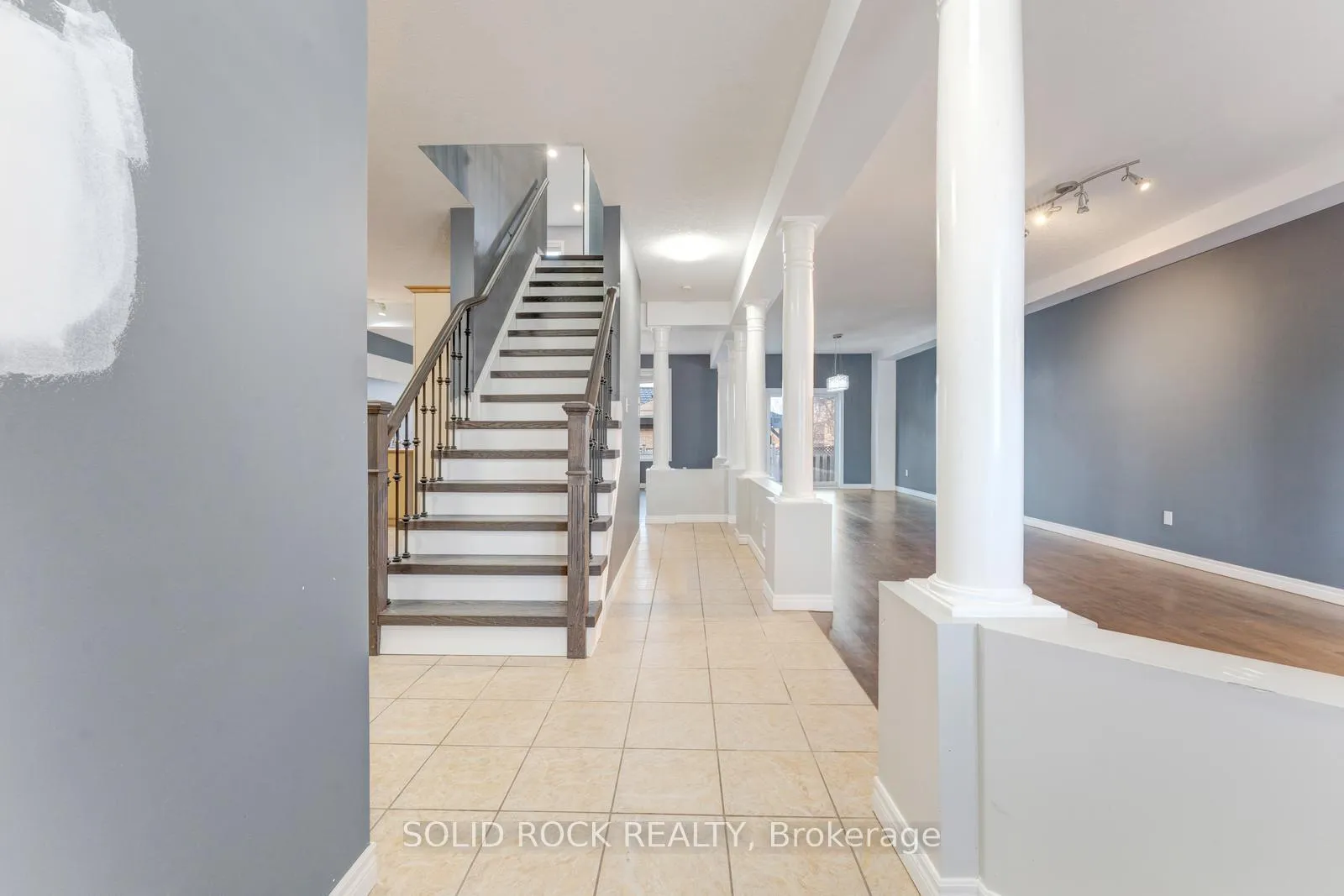 Photo 5 of 50 Cranbrook Street, Kitchener — HOMEH