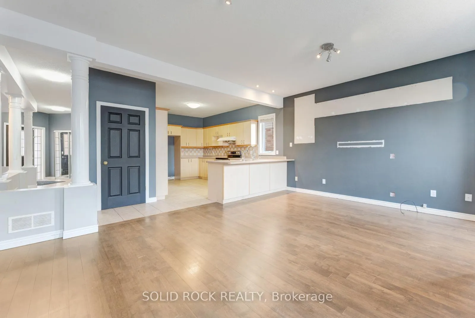 Photo 12 of 50 Cranbrook Street, Kitchener — HOMEH