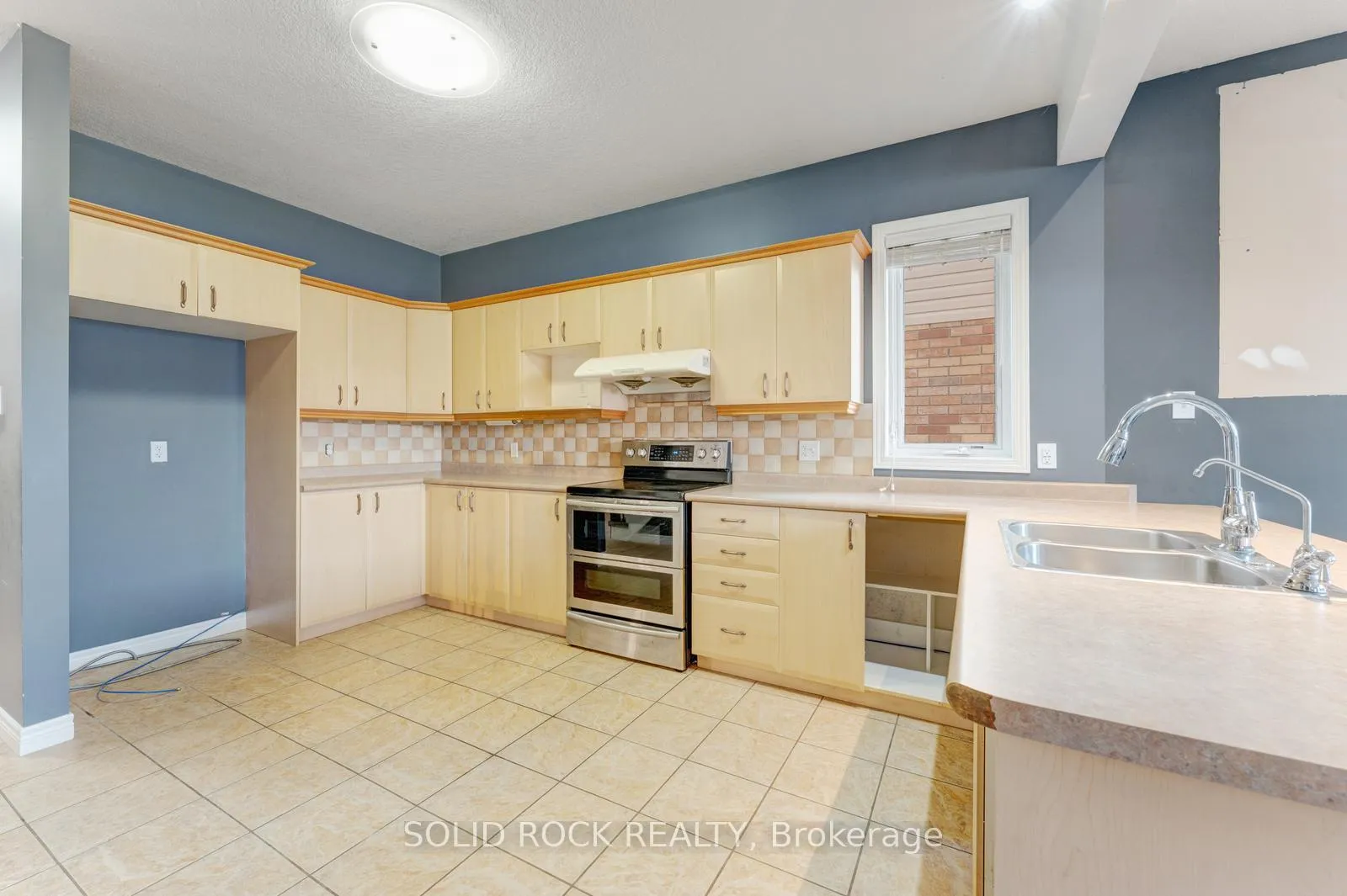 Photo 13 of 50 Cranbrook Street, Kitchener — HOMEH