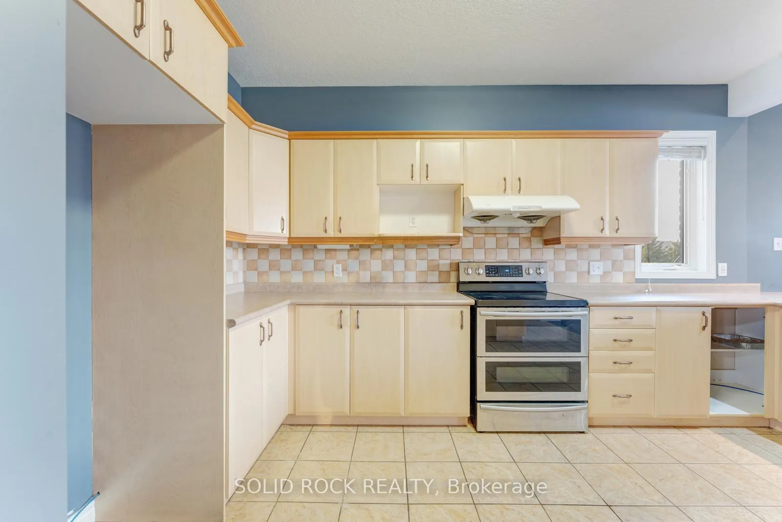 Photo 14 of 50 Cranbrook Street, Kitchener — HOMEH