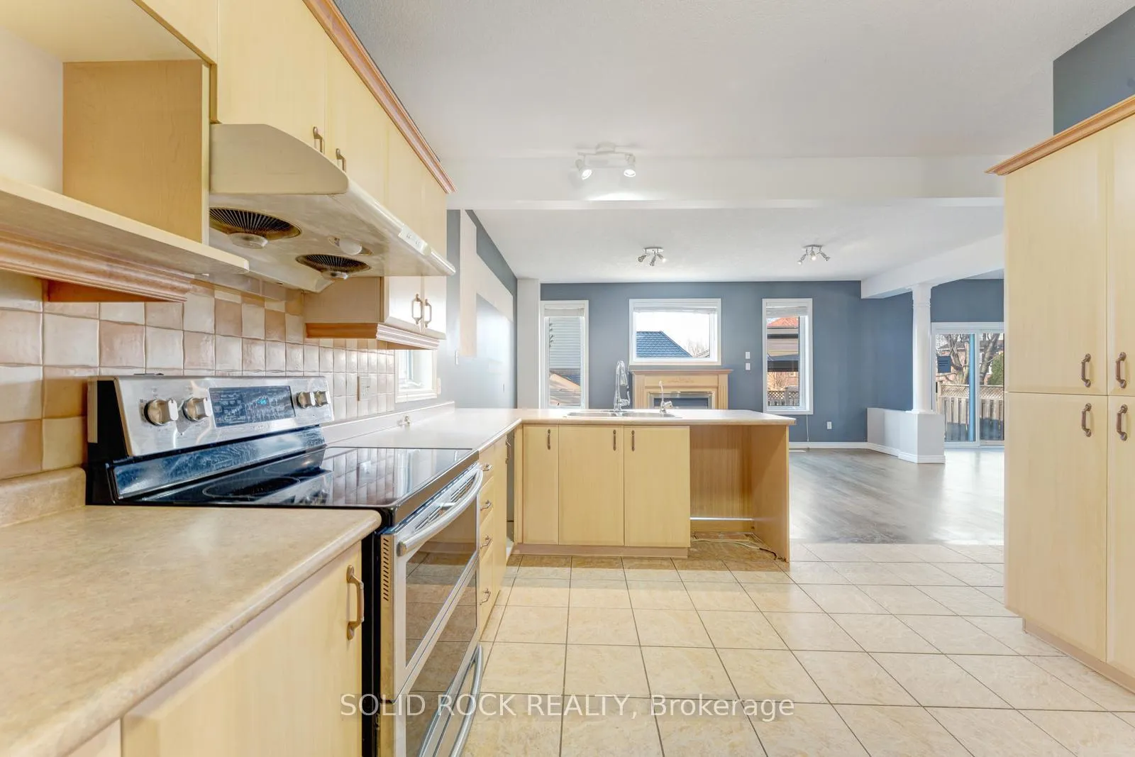 Photo 15 of 50 Cranbrook Street, Kitchener — HOMEH
