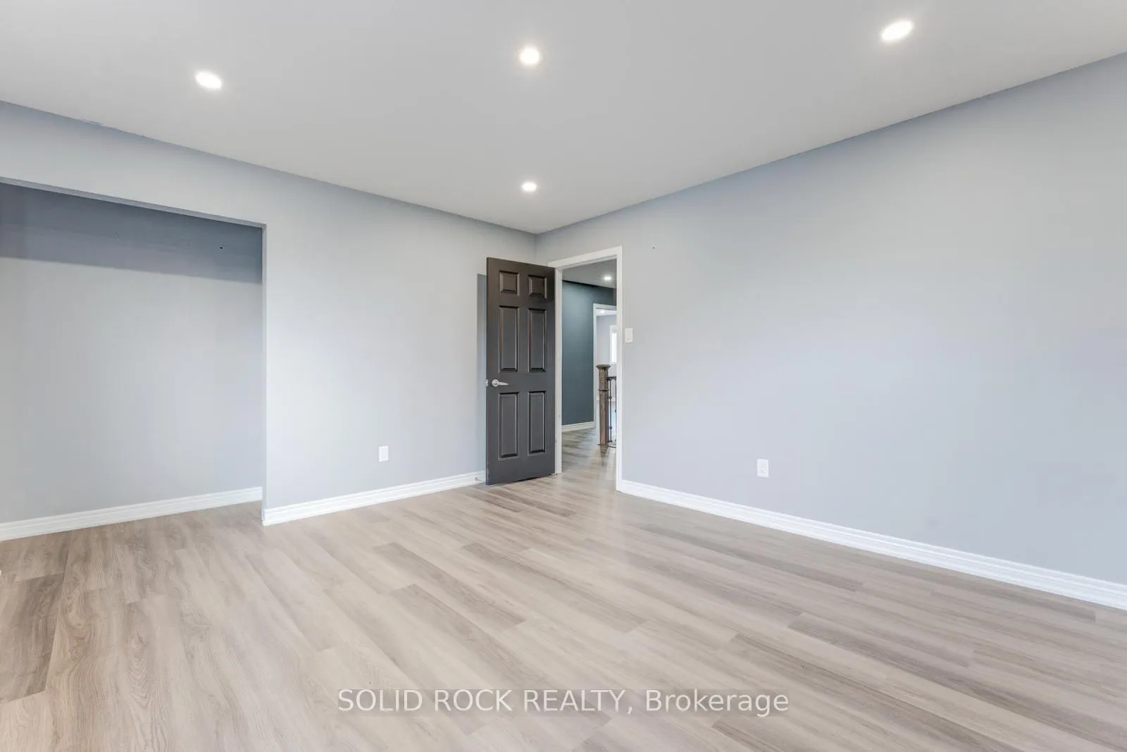 Photo 28 of 50 Cranbrook Street, Kitchener — HOMEH